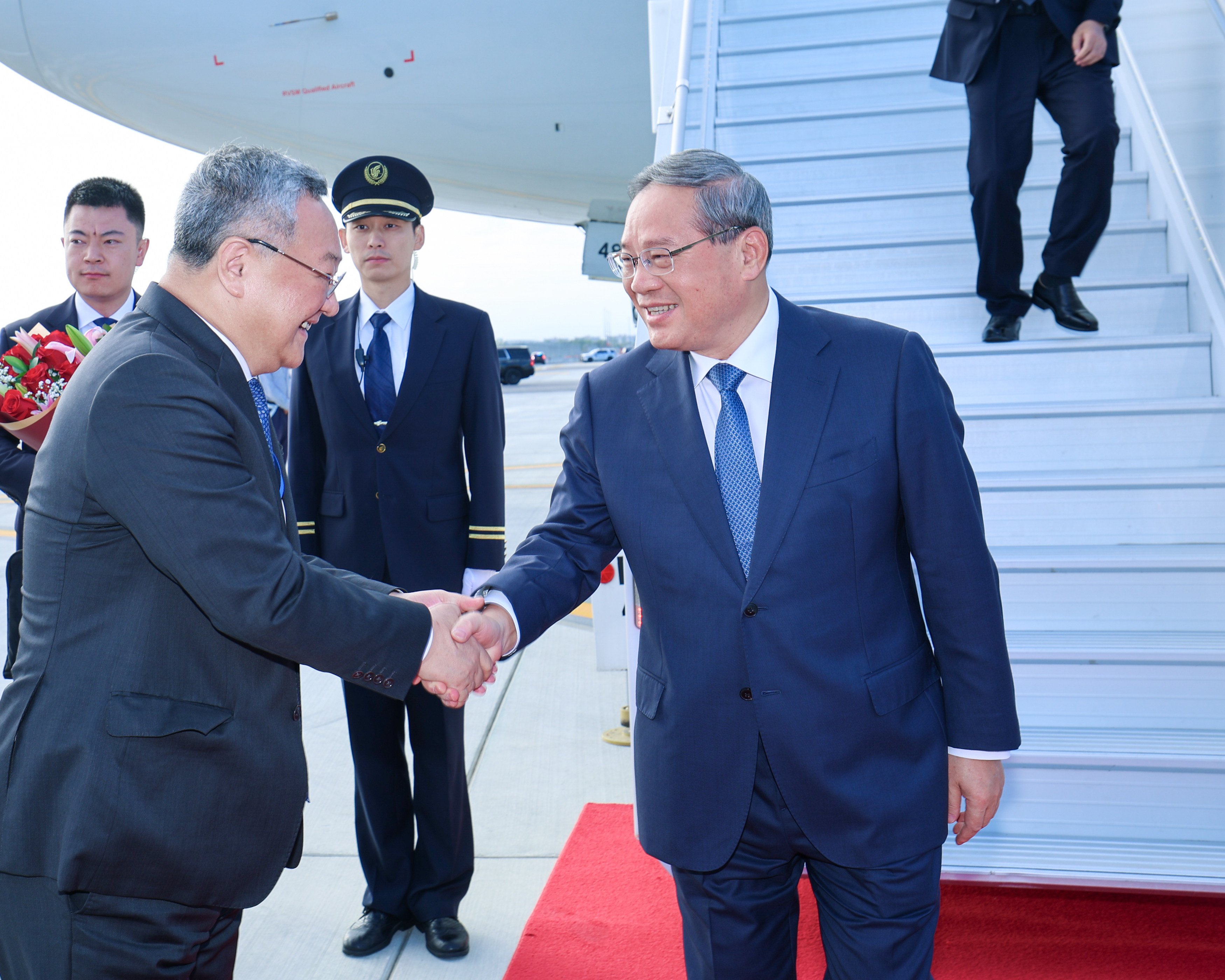 Chinese Premier Li Qiang (right) arrives in New York on Monday to attend the UN General Assembly. Photo: Xinhua