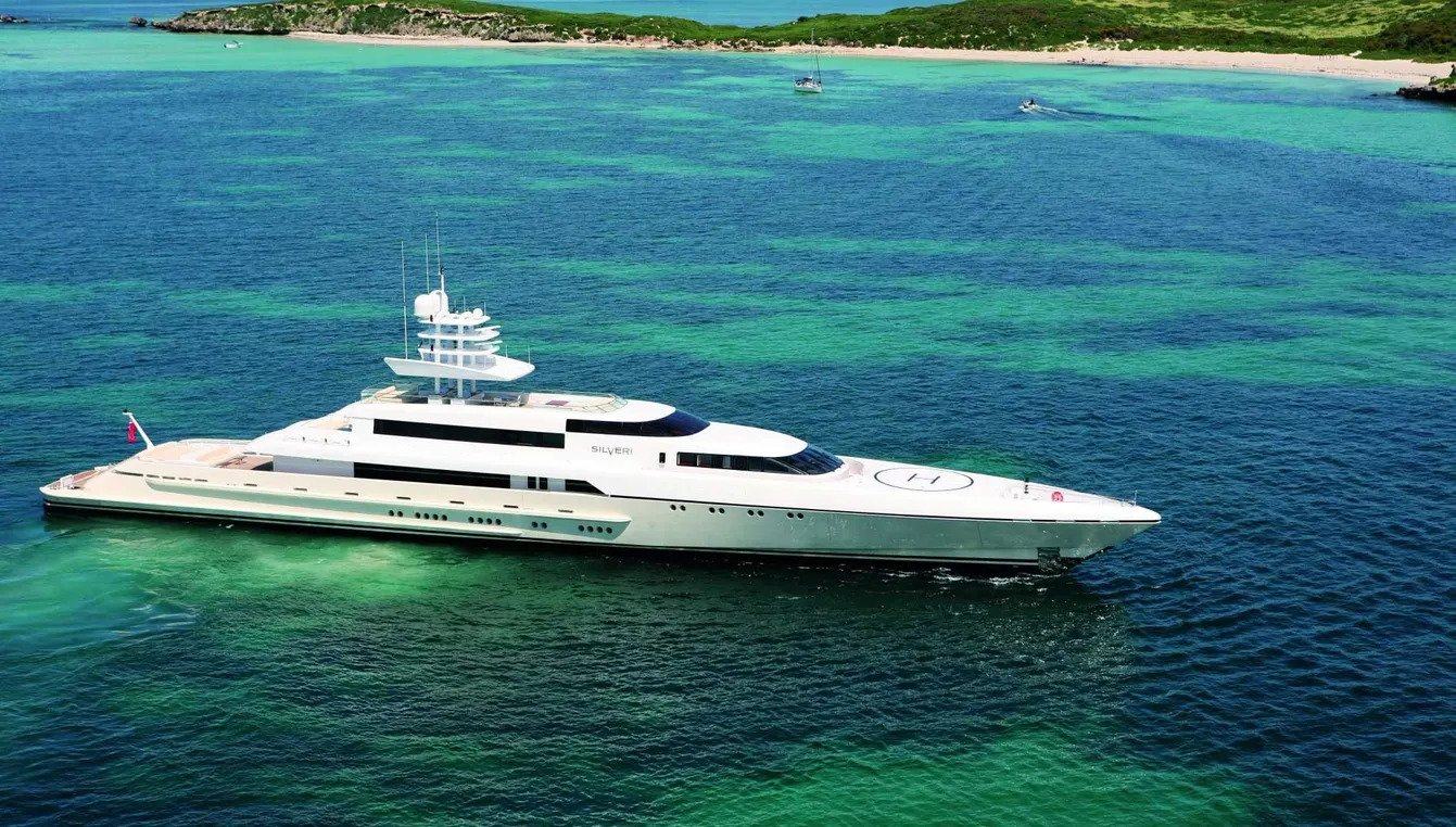 The yacht was named Dragonfly when it was put up for sale last year. Photo: Superyachtfan