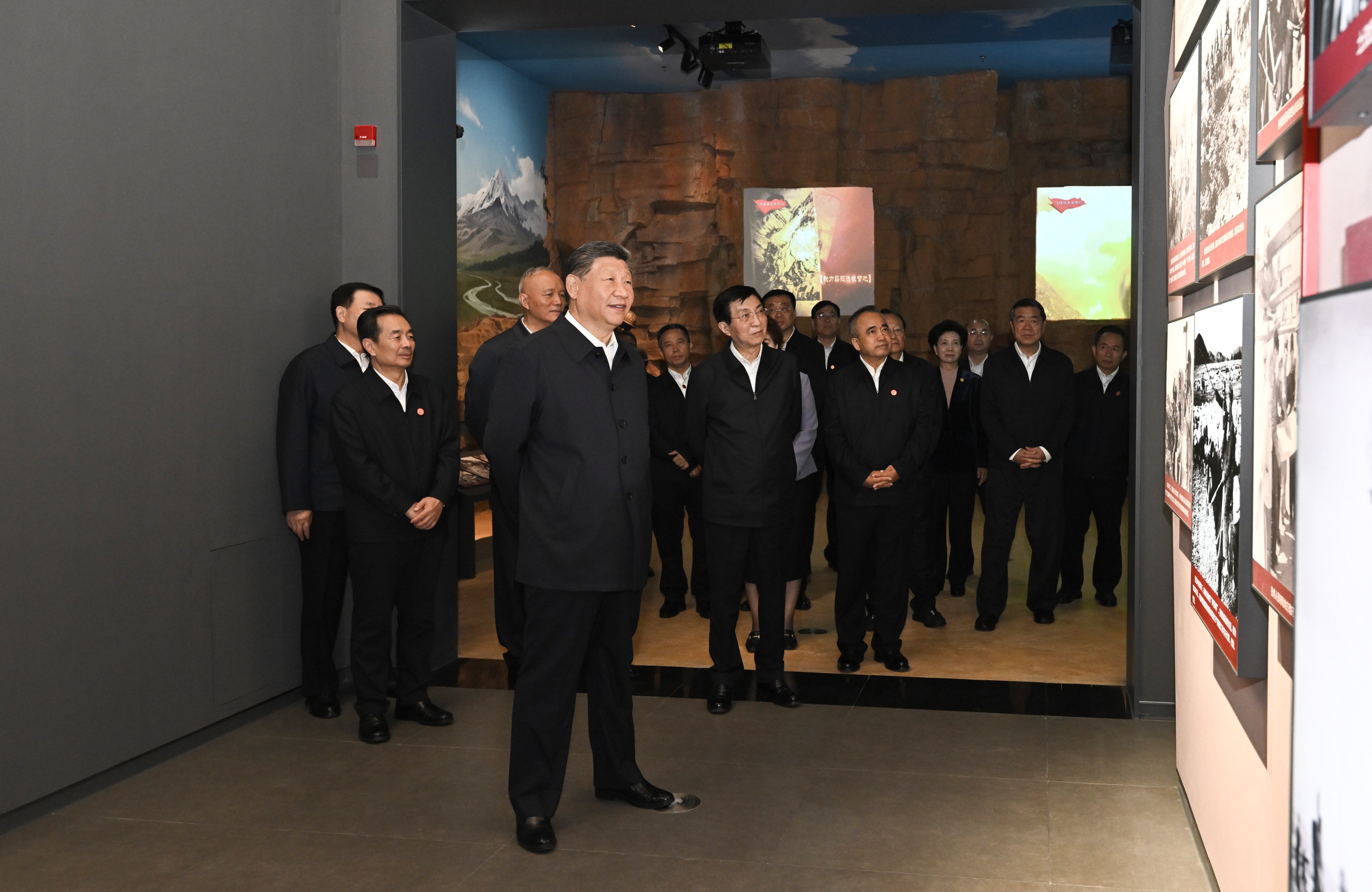 Chinese President Xi Jinping visits a cultural centre in Urumqi, Xinjiang Uygur autonomous region, on Wednesday. Photo: Xinhua