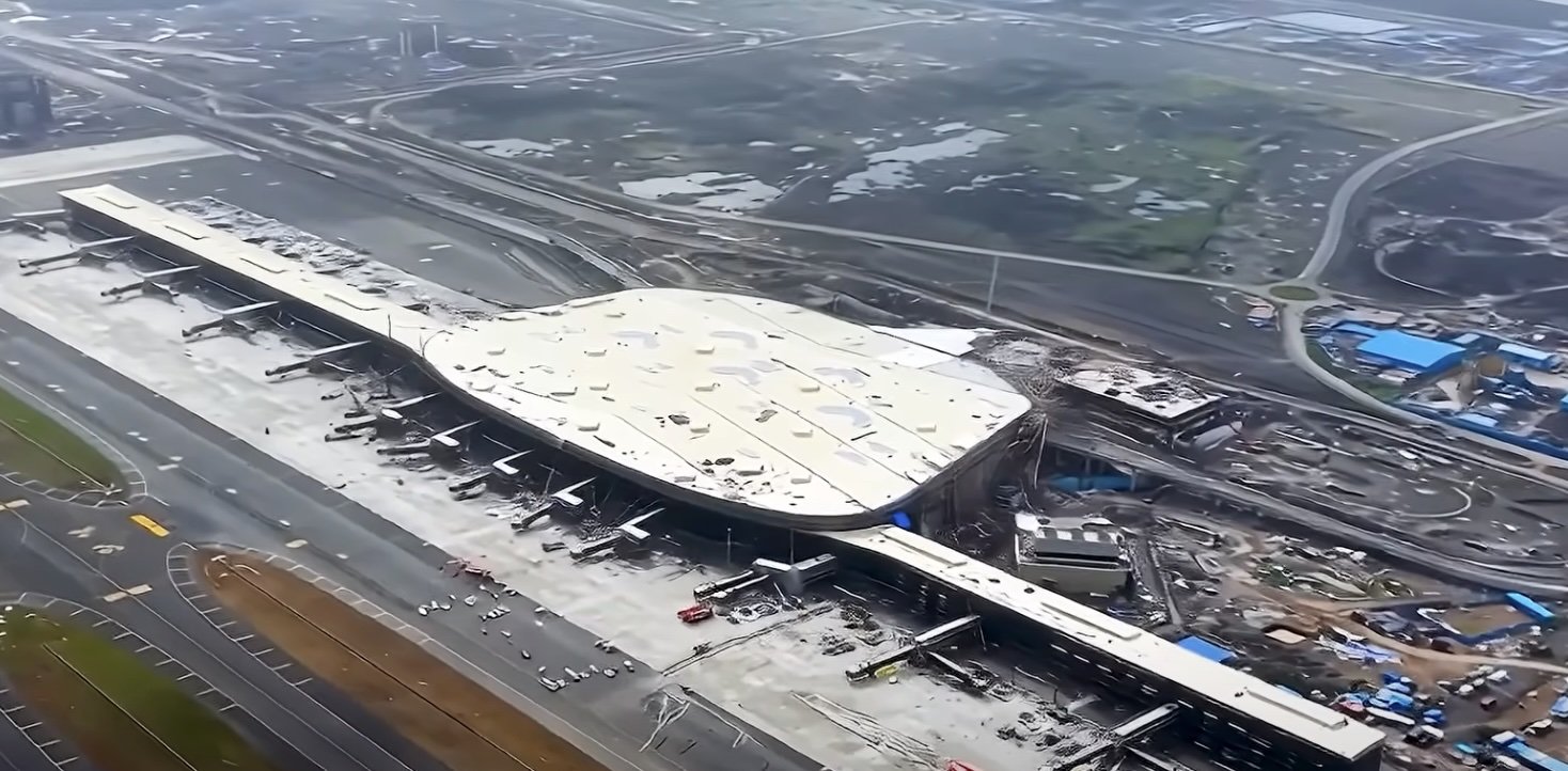 Construction being carried out at the Navi Mumbai airport’s terminal building in India. Photo: YouTube/Infra Skyline