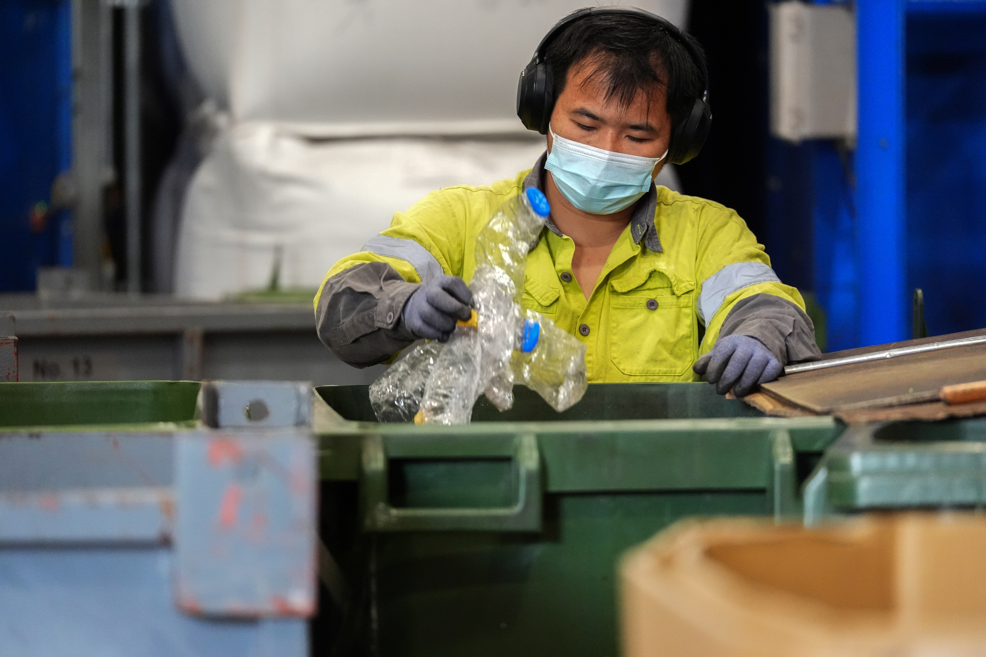 The multimillion-dollar waste-charging scheme was shelved last year after numerous launch delays. Photo: Eugene Lee