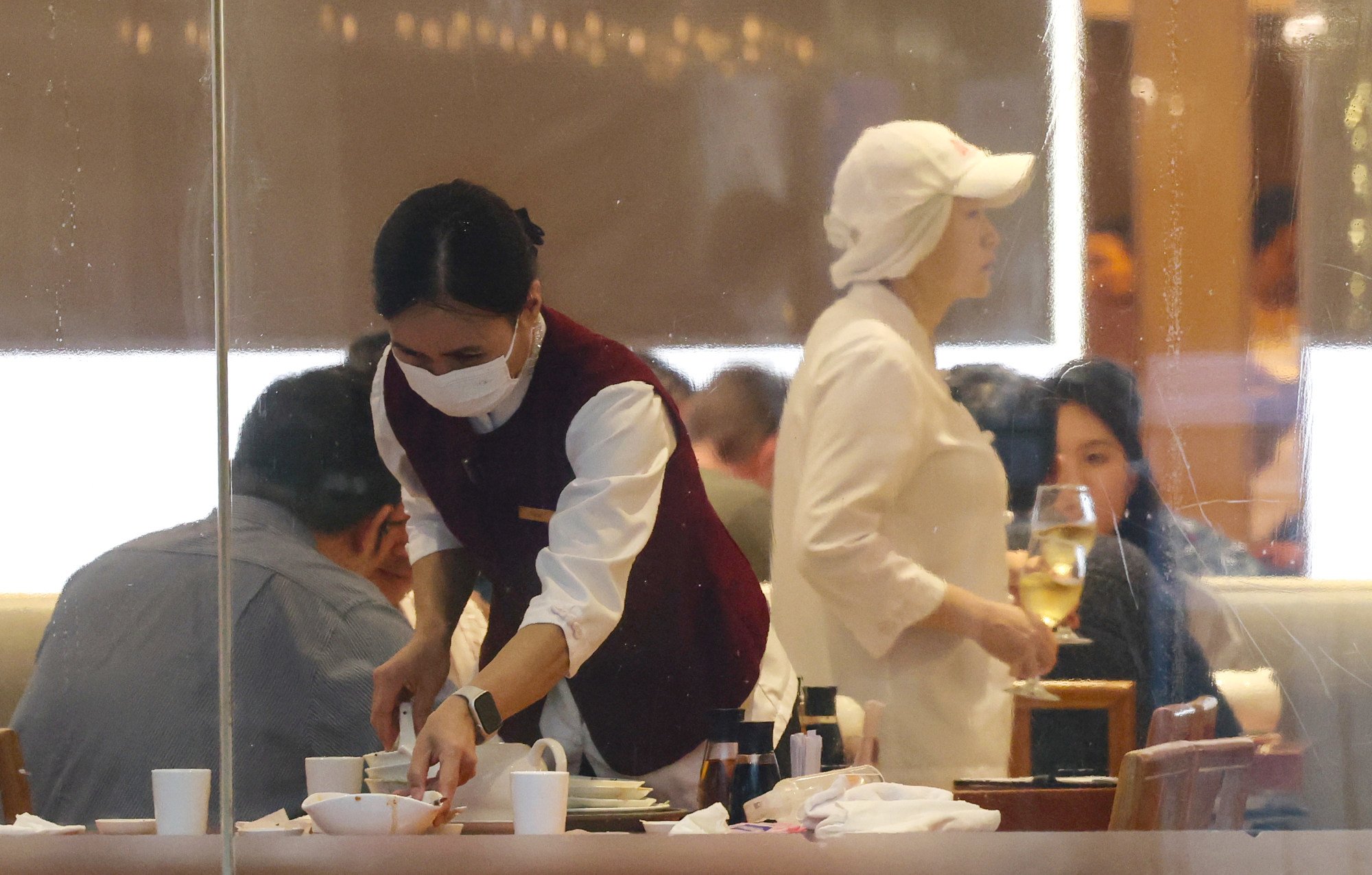 The unemployment rate stands at 6.8 per cent in the food and drink services industry, according to the latest official figures. Photo: Jelly Tse