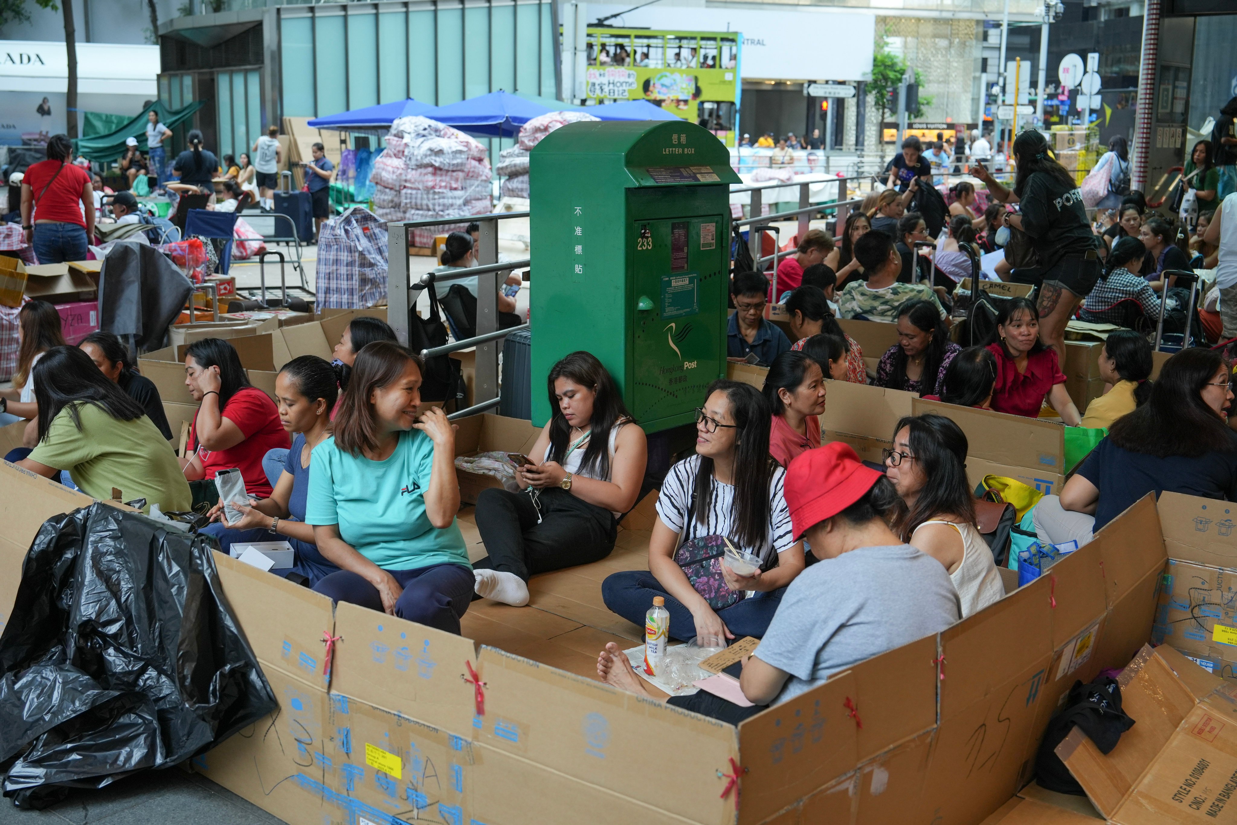 The average monthly salary offered to domestic helpers in Hong Kong has increased by 7.9 per cent to HK$5,722 (US$735) compared with the previous year, a survey has found. Photo: Sun Yeung