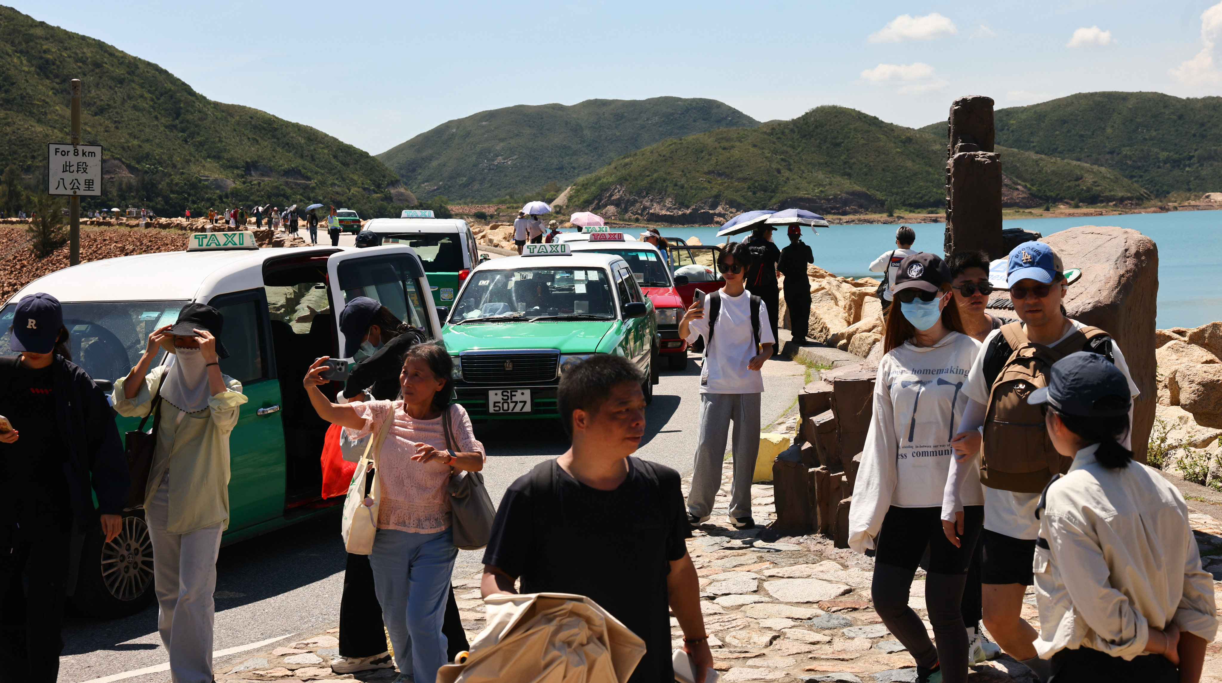 Visitors at Sai Kung’s High Island Reservoir on the first day of the National Day ‘golden week’ holiday. Photo: Dickson Lee