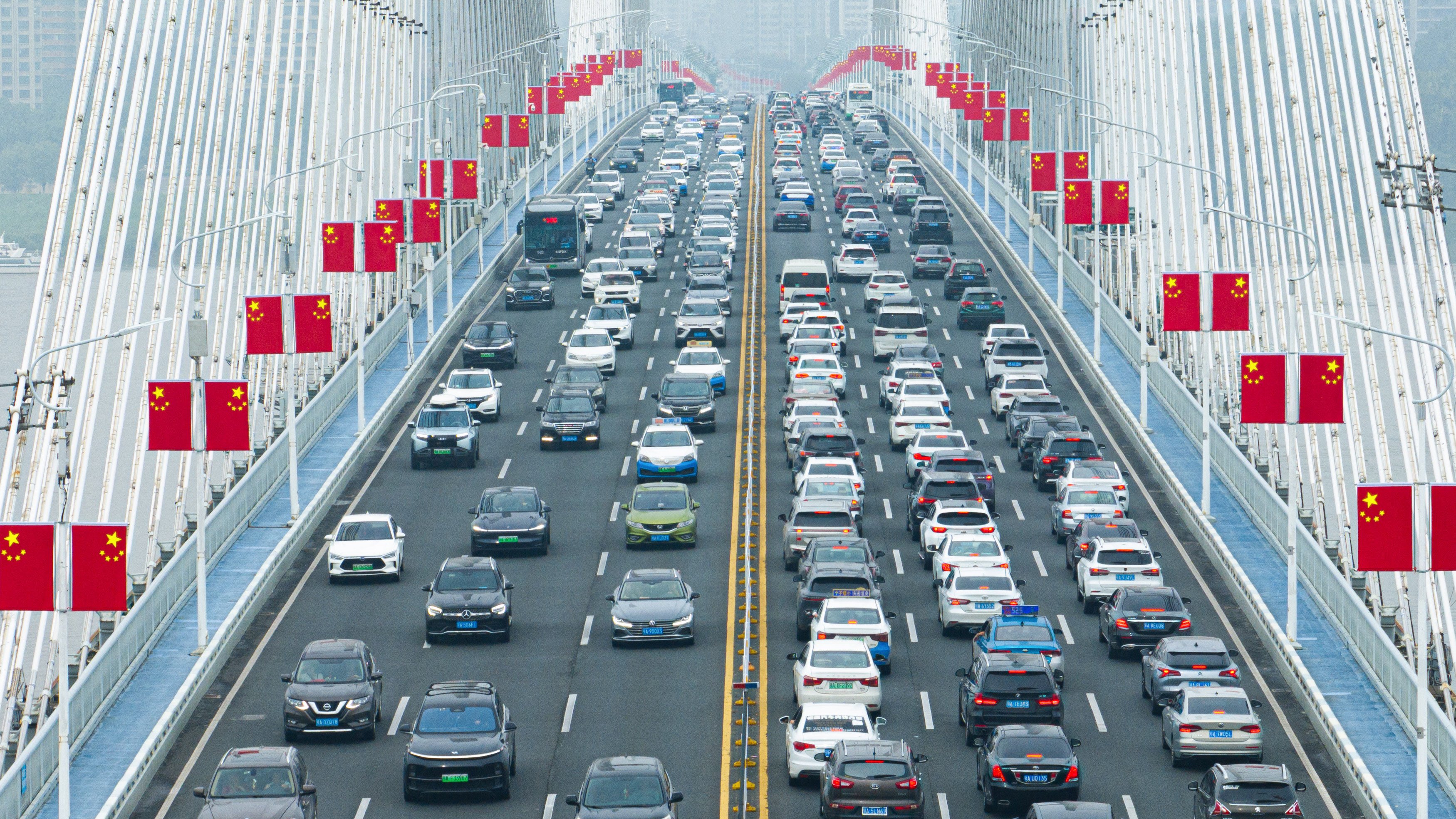 Vehicles cross the Second Yangtze River Bridge in Wuhan, central China’s Hubei province, on Wednesday. Photo: Xinhua