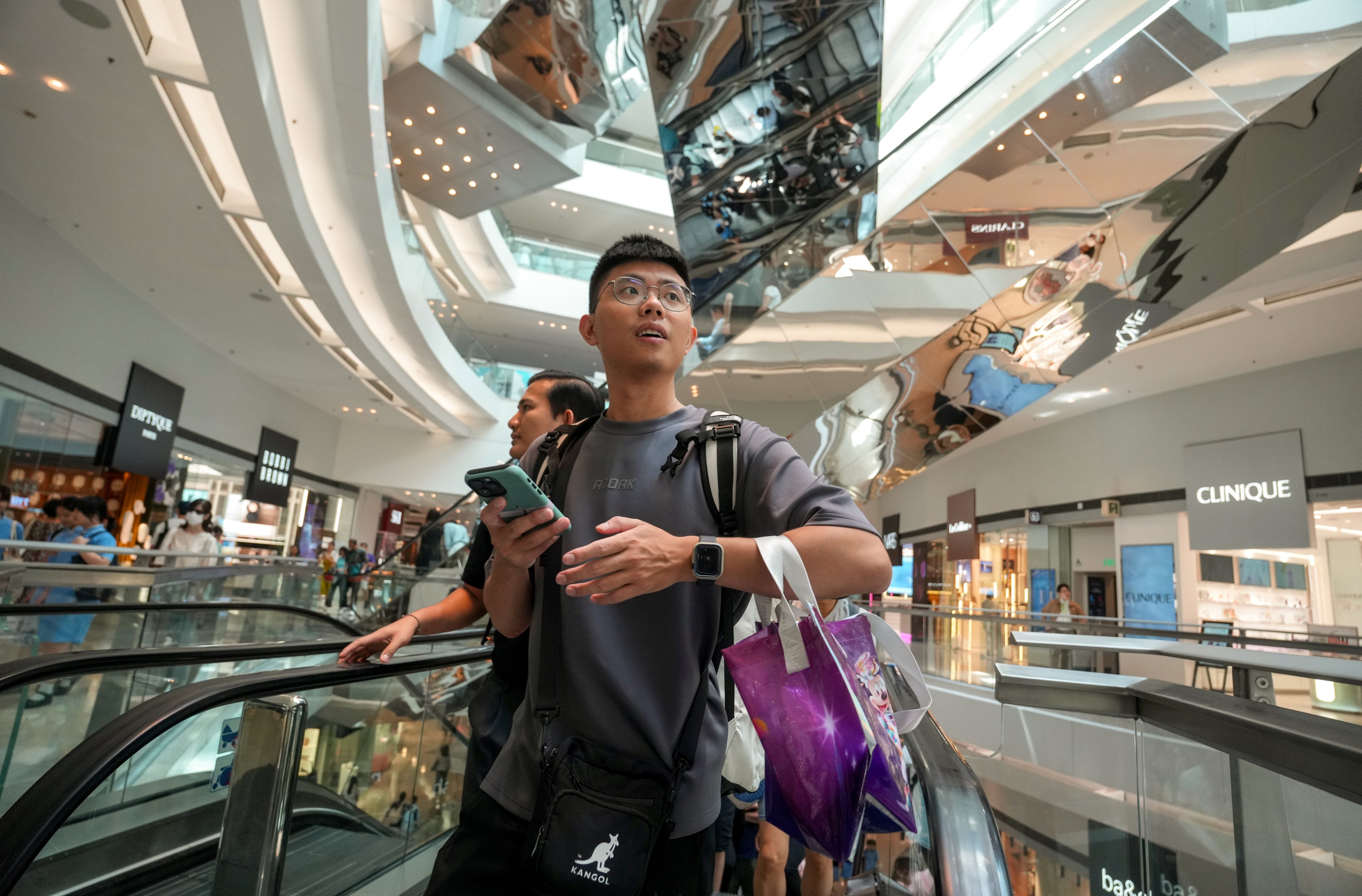Retail sales rose by 3.8 per cent in August, marking a fourth straight month of growth. Photo: Sam Tsang