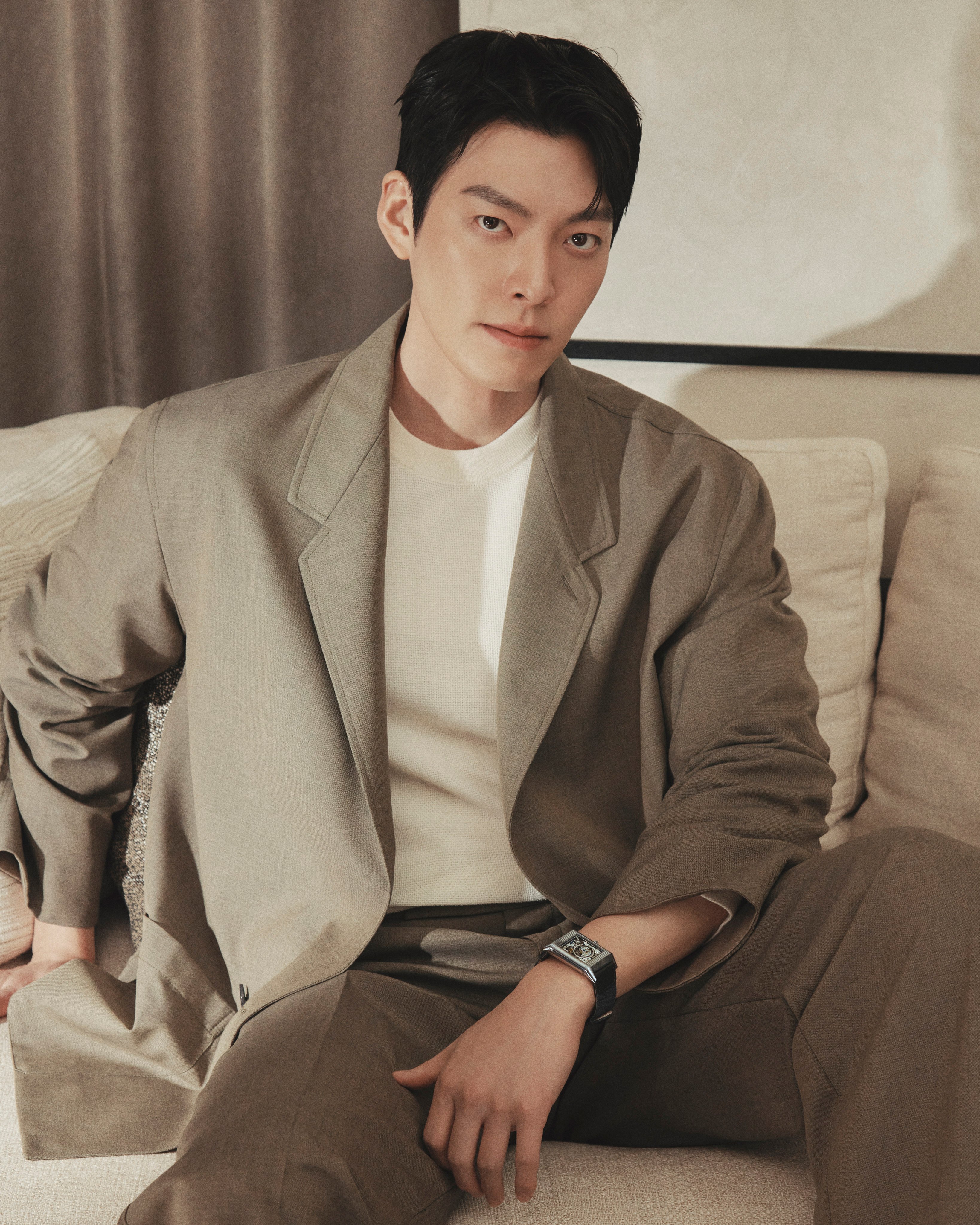 Korean actor Kim Woo-bin may headline the baseball-themed drama series Gift.