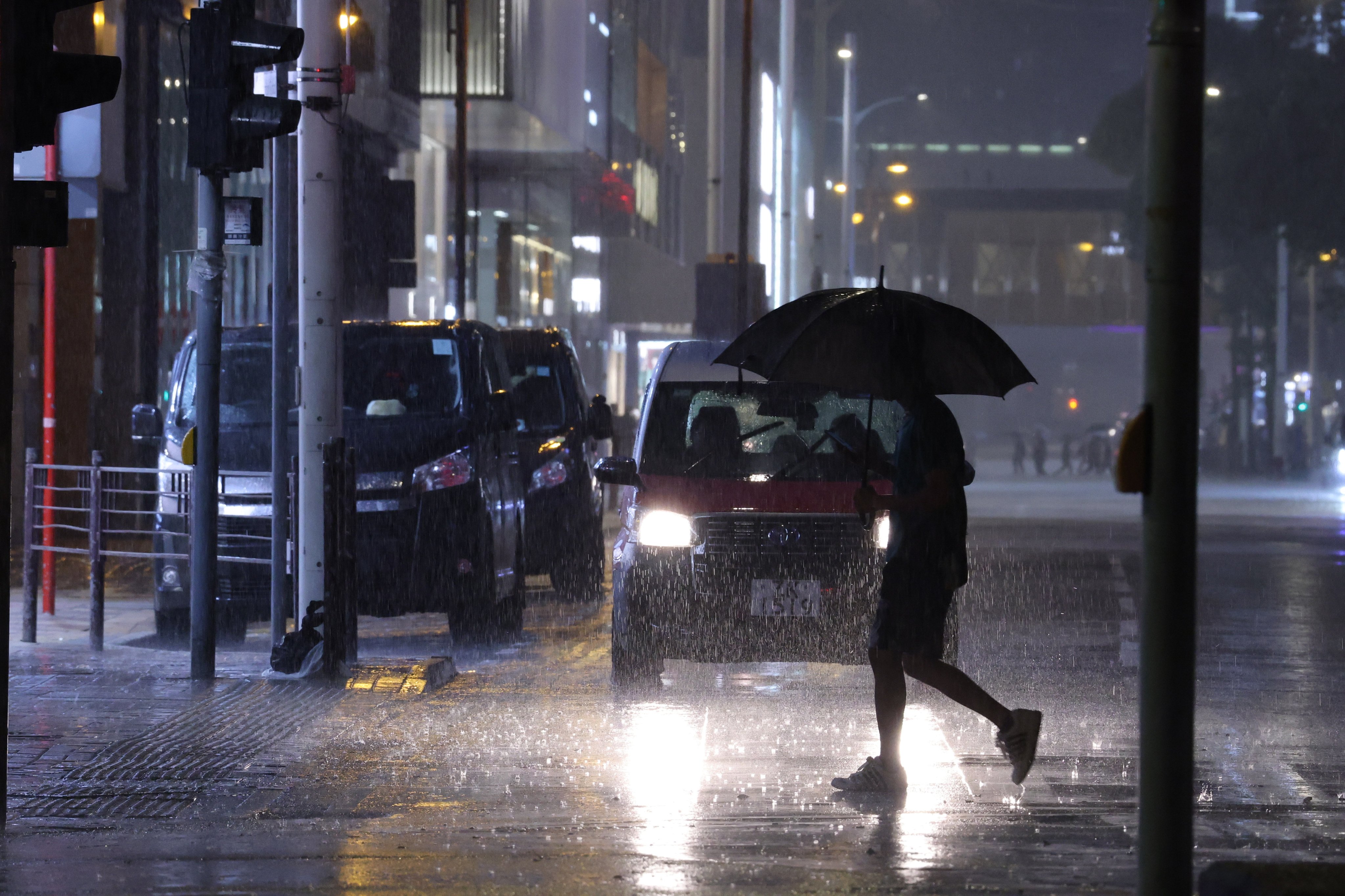 Rain in Tsim Sha Tsui last month. The Observatory noted there were 13 hot nights in September, breaking the previous record set in 2021, and 15 very hot days, also one of the highest records for the month. Photo: Jelly Tse