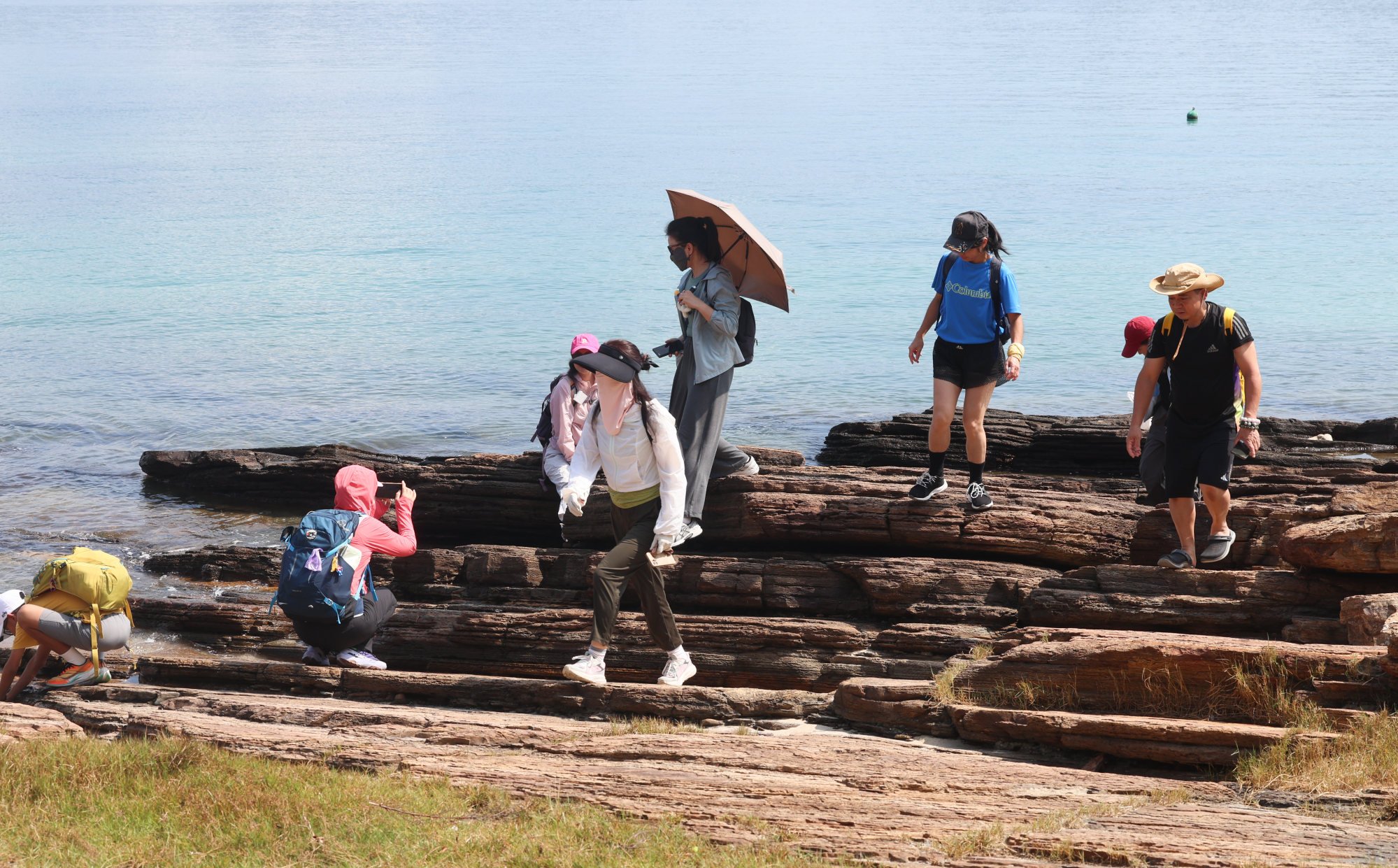 Mainland visitors hiking on Tung Ping Chau during the National Day “golden week” holiday. Photo: Edmond So