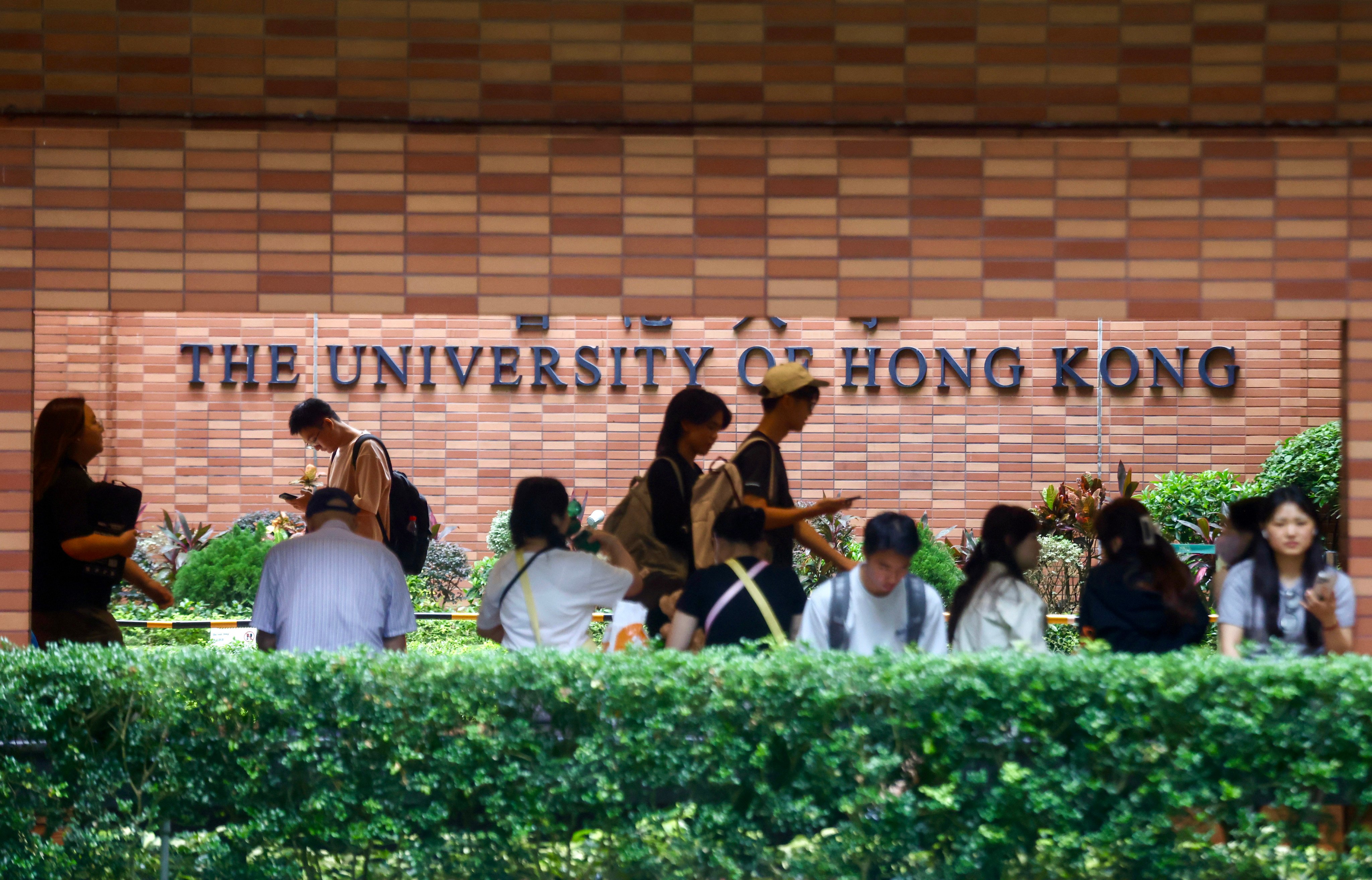 Students walk through the campus of the University of Hong Kong on September 19. Photo: Jonathan Wong