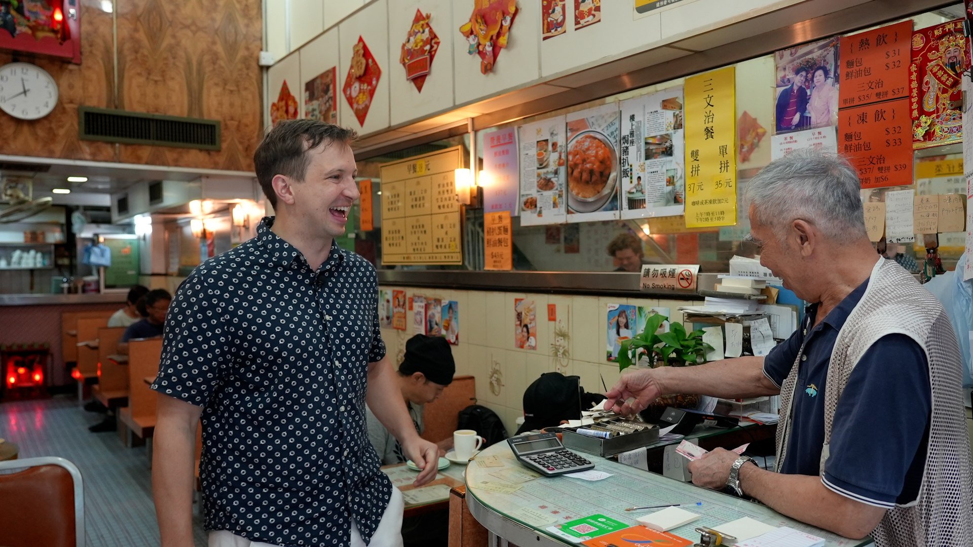 Jonas Groom Meet the Australian who speaks Cantonese after 18 months in Hong Kong_video thumbnail