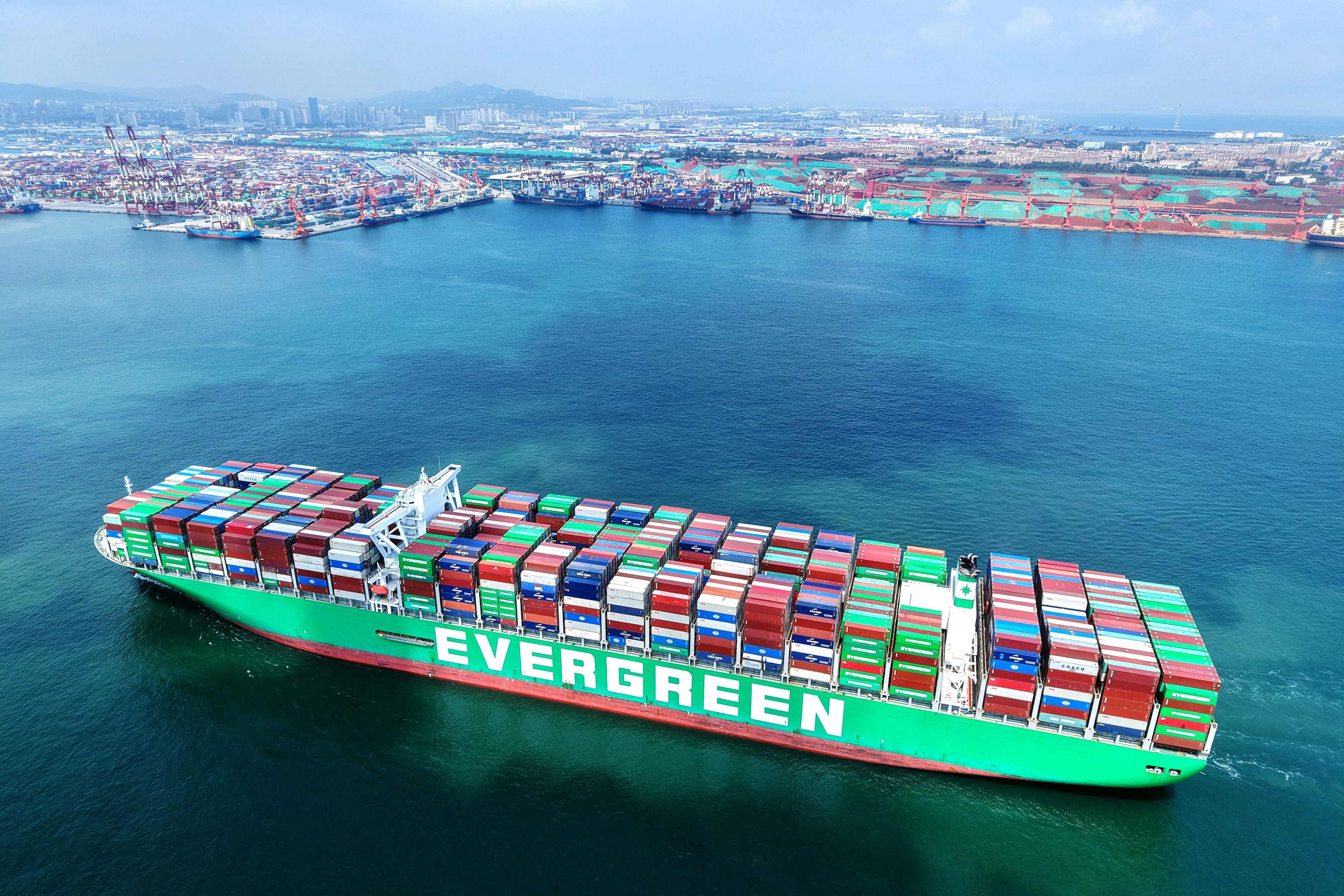 A container ship waits to berth at the port of Qingdao, in Chinas eastern Shandong province, on August 4. Photo: AFP