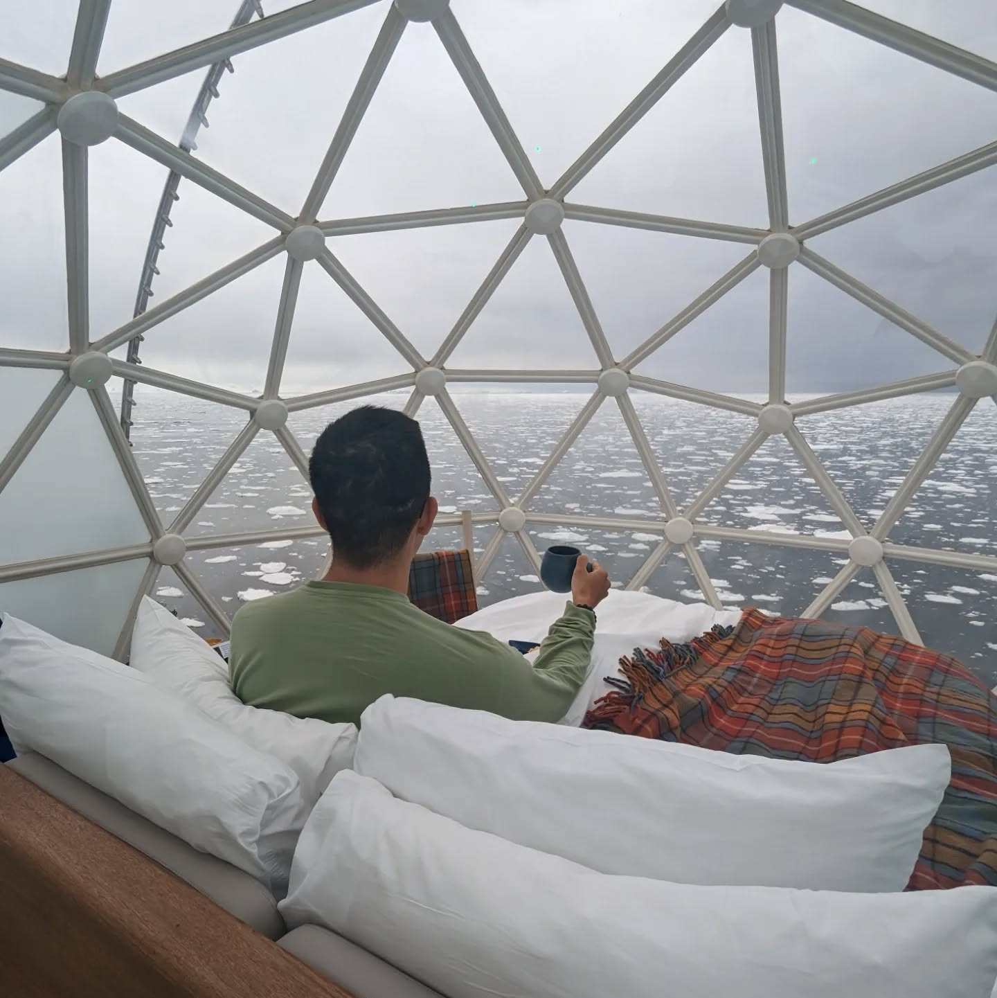 Travel blogger Gastronomictraveler from Taiwan describes his experience on the National Geographic Endurance as “unreal”