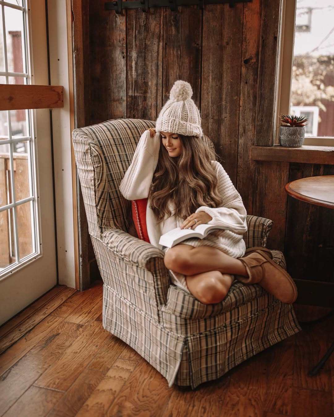 Caitlin Covington, the face of “Christian girl autumn”, in a season-ready outfit in 2022. Photo: @cmcoving/Instagram