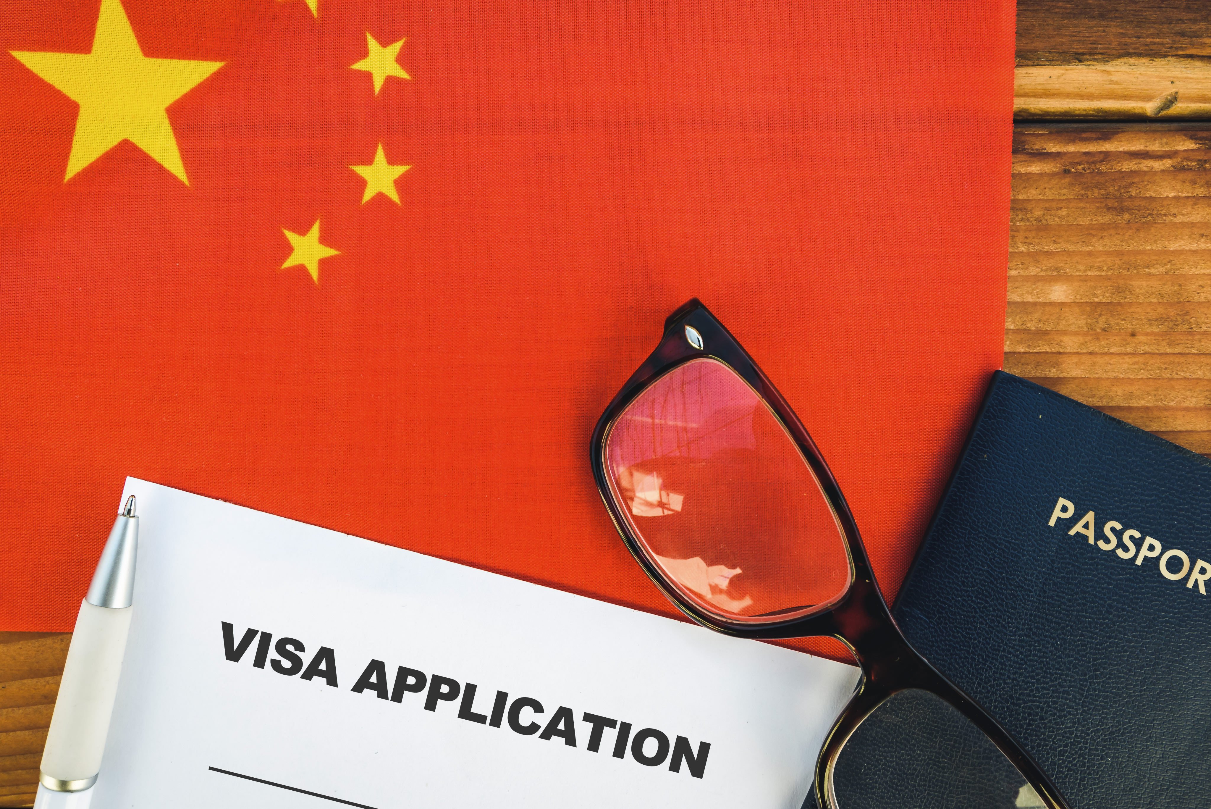 Visto K da China: A Chave Secreta para Dominar a Guerra por Talentos Globais em Tecnologia?