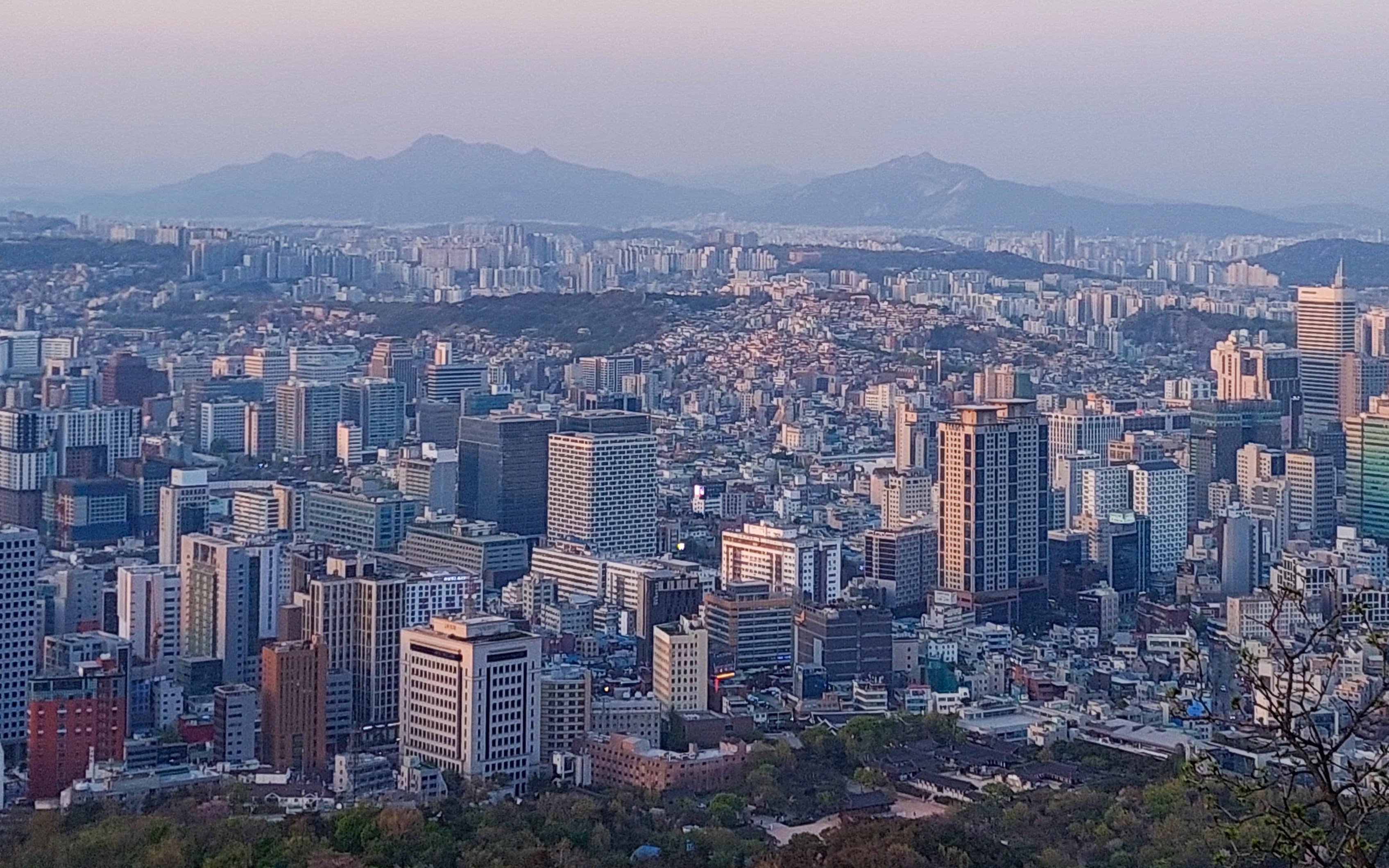 Seoul has more than 3,000 public emergency shelters, but none explicitly designed to withstand a nuclear attack. Photo: Shutterstock