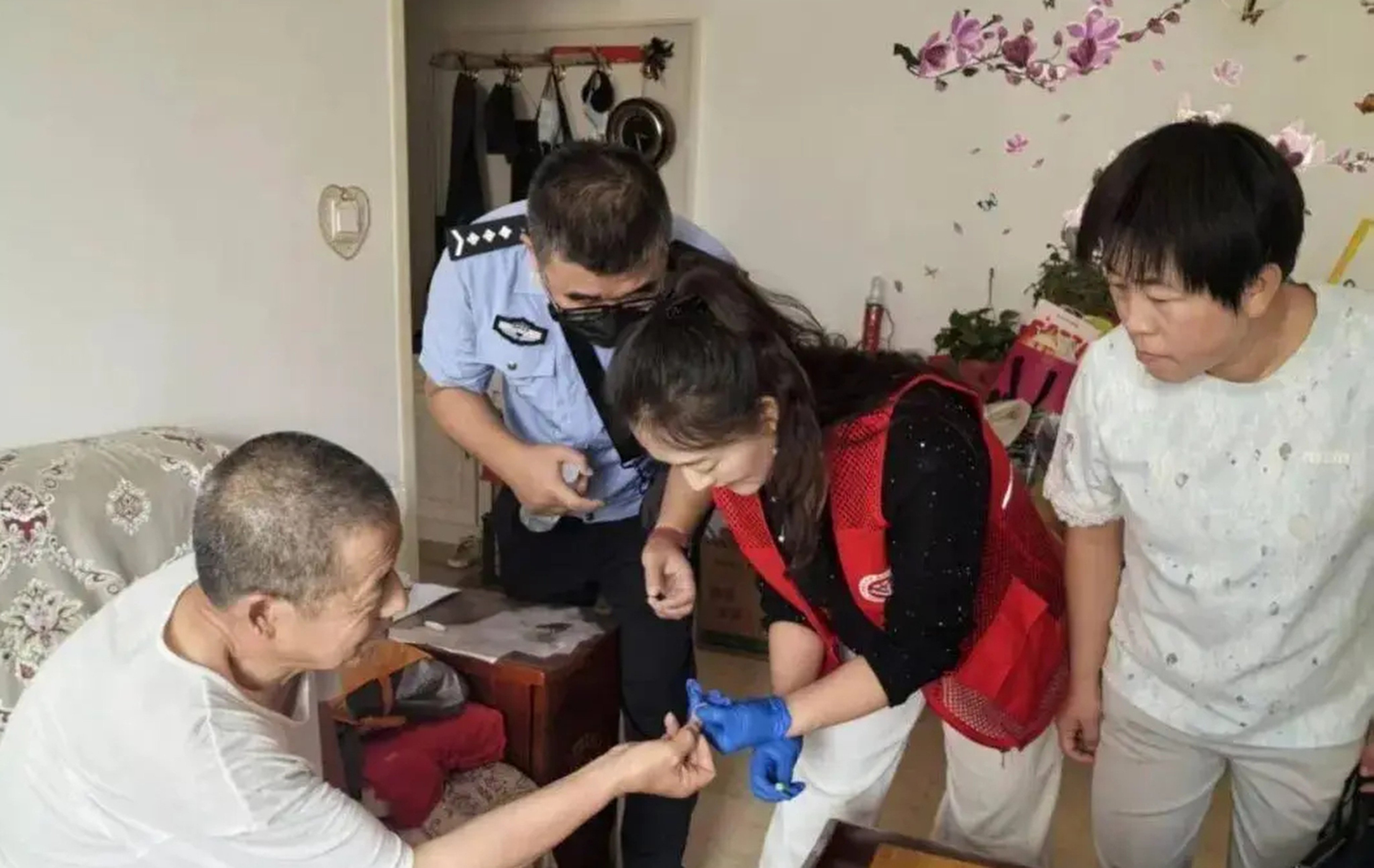 Police in Inner Mongolia have provided few details about a plan to create a DNA database using blood samples collected from men. Experts say China needs better legal safeguards to govern such initiatives. Photo: Handout