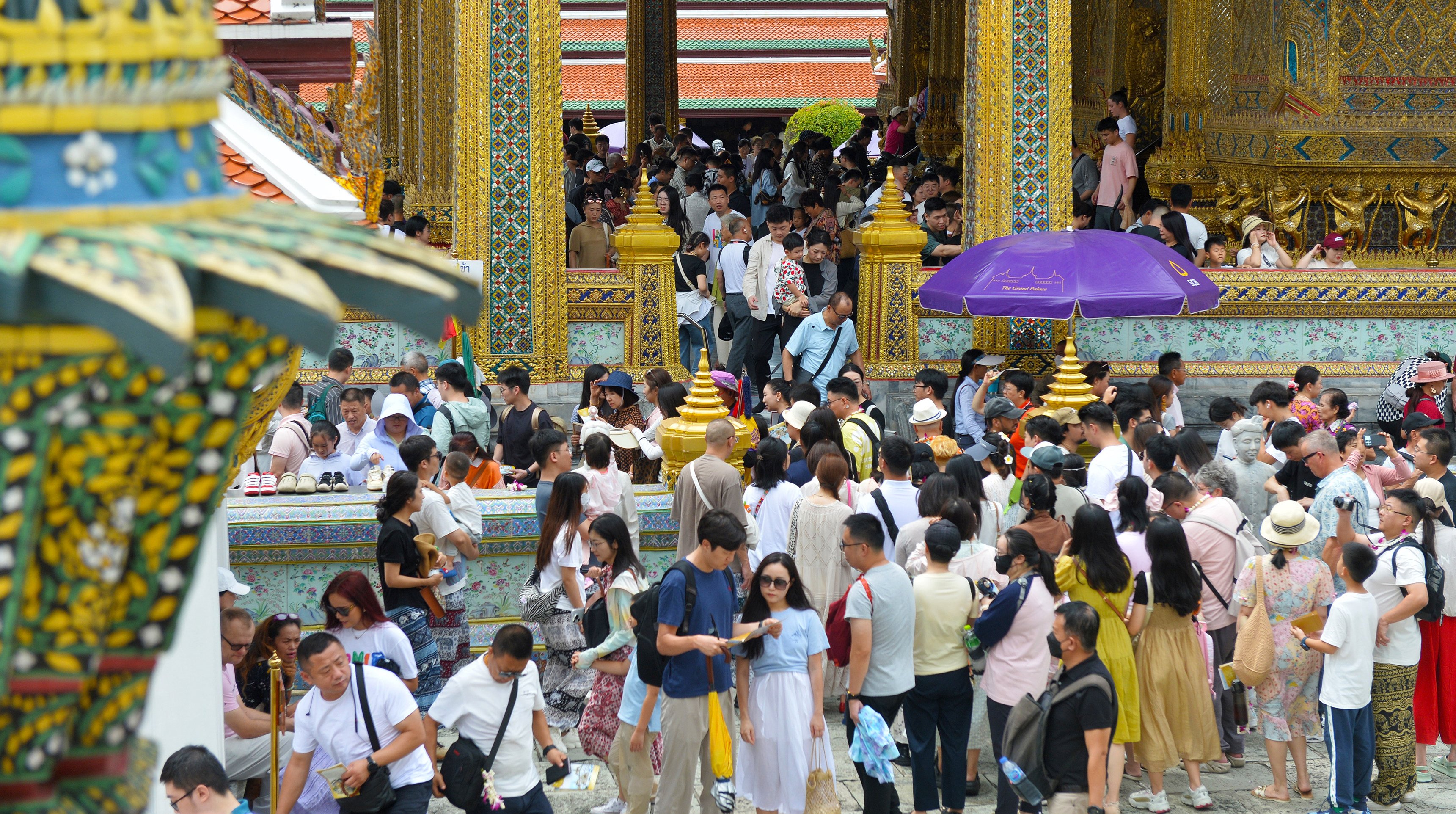 Chinese tourists visited the Grand Palace in Bangkok, Thailand in October 2024. Photo: Xinhua