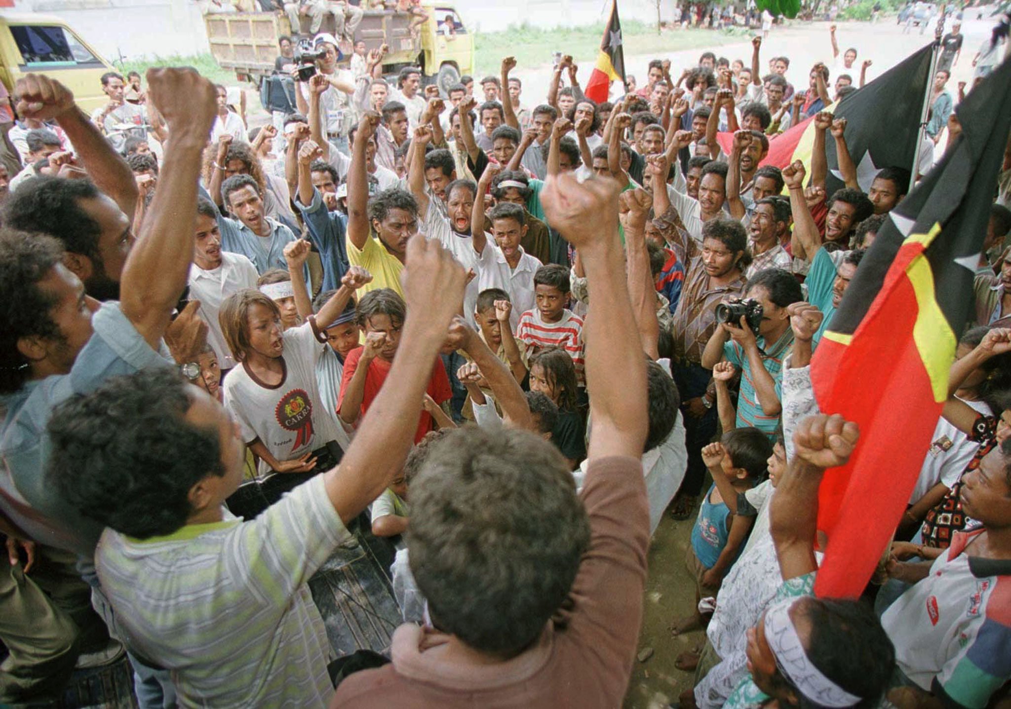 East Timorese activists hold a pro-independence protest in the capital of Dili in 1999. Photo: Reuters