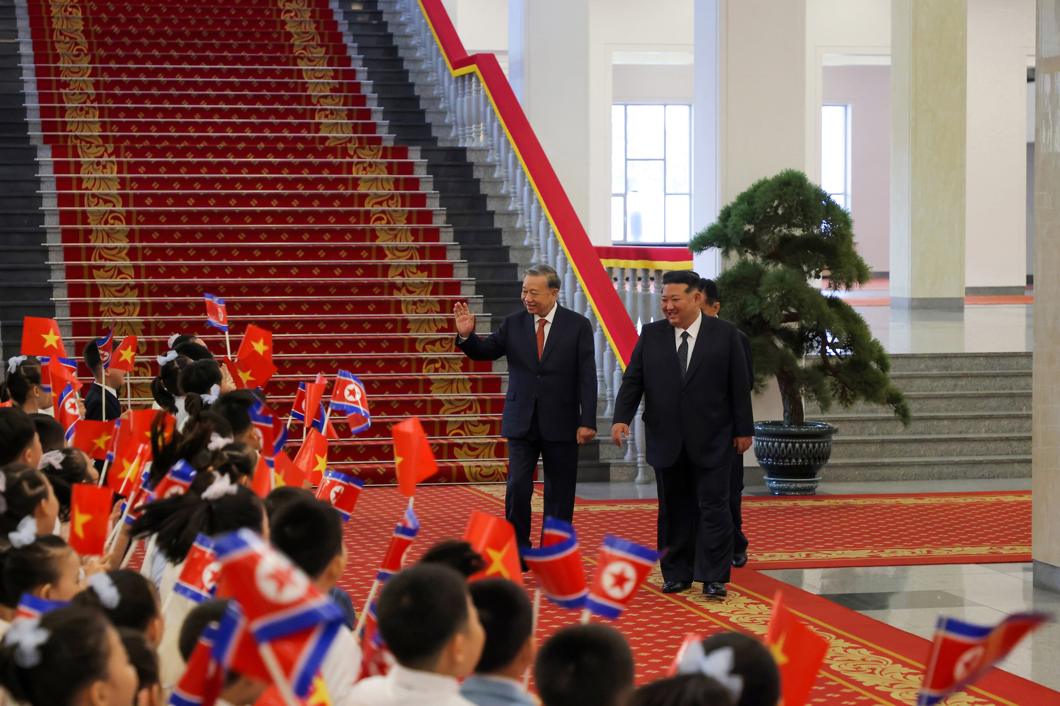 North Korean leader Kim Jong-un, right, welcomes Vietnam’s Communist Party chief To Lam in Pyongyang on October 10. Photo: KCNA via YNA/dpa