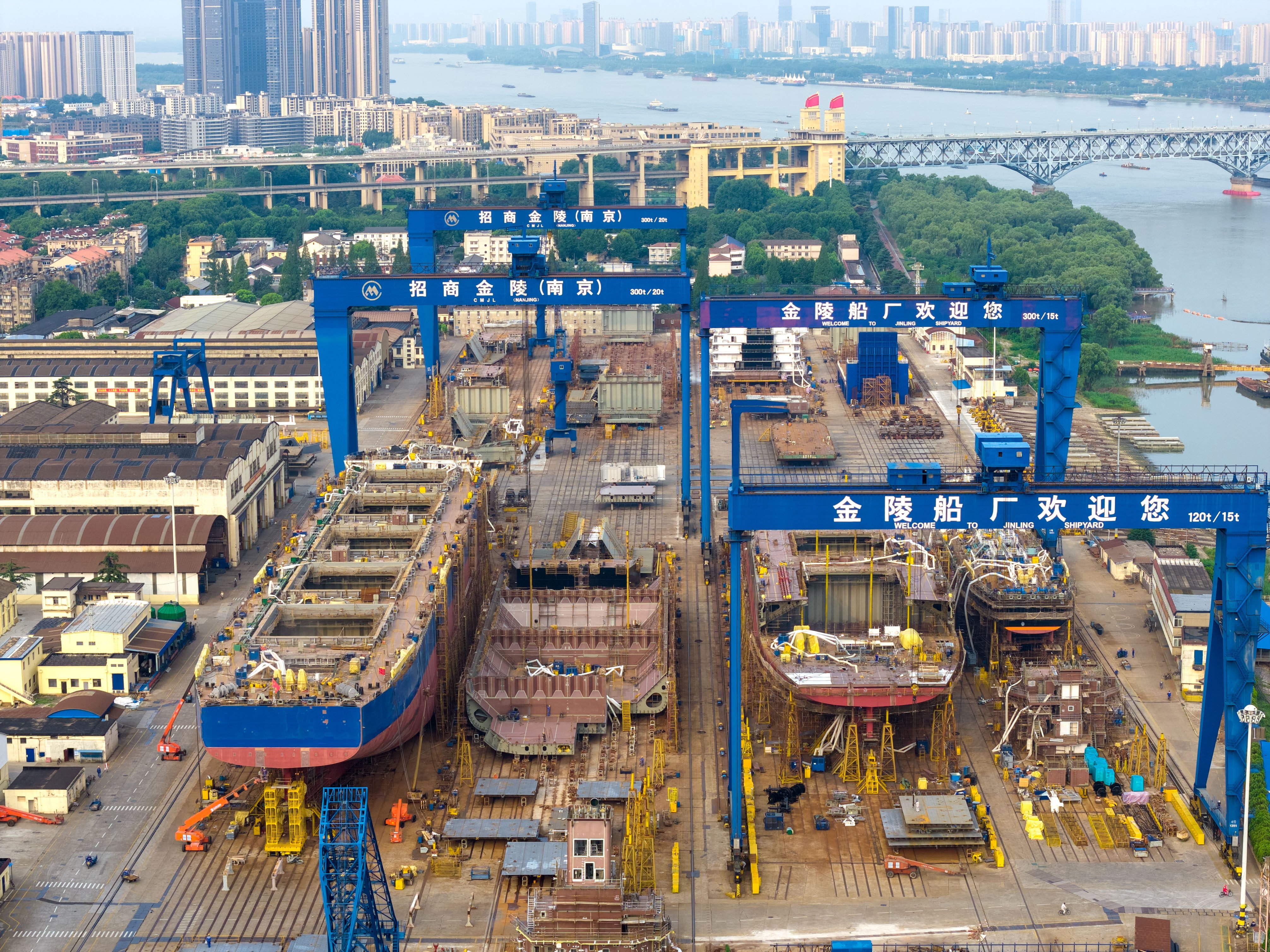 China faces numerous challenges as it attempts to meet its annual goal for economic growth, including a heated trade conflict with the US. Photo: NurPhoto via Getty Images