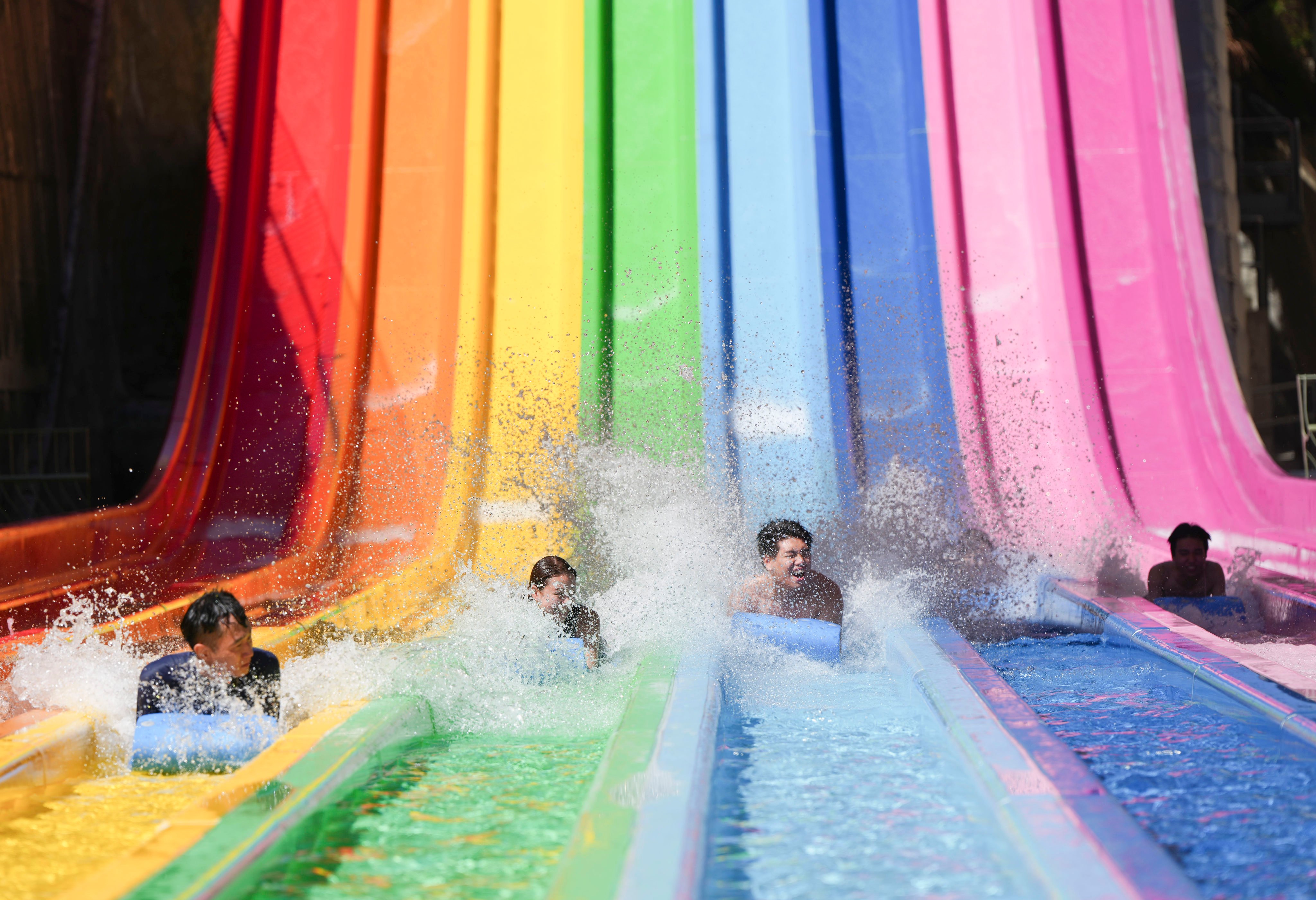 Hong Kong Ocean Park does not rule out shutting down its Water World facility to prevent further deficit, its chairman has said. Photo: Sam Tsang
