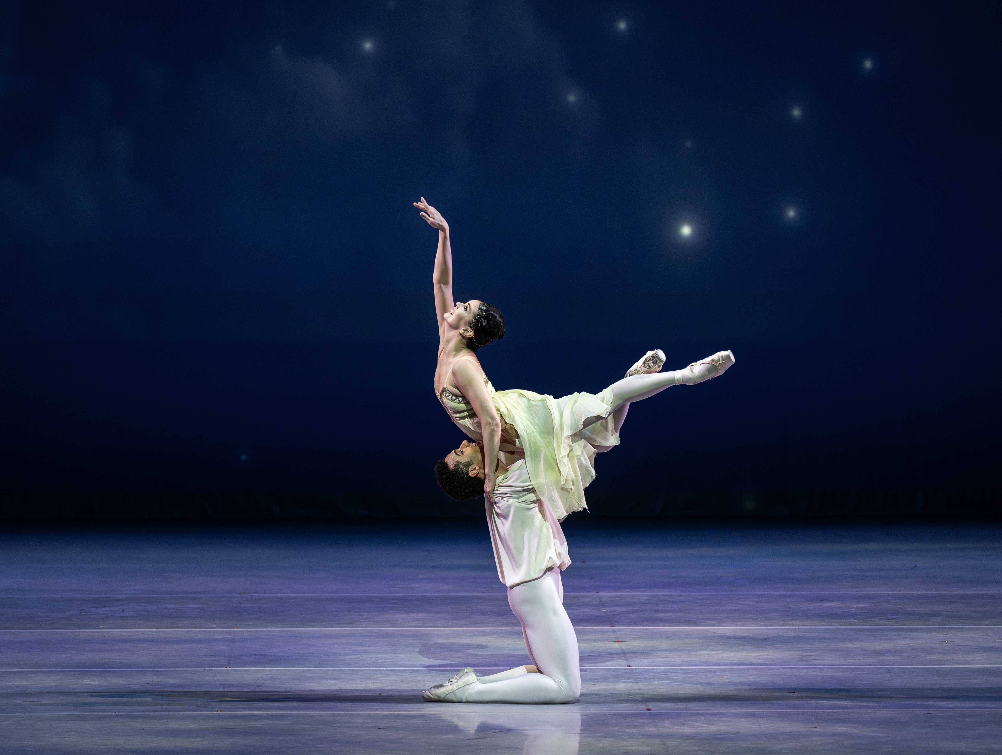 Natalia Osipova and Patricio Revé perform the Balcony pas de deux from Romeo and Juliet during the Hong Kong Ballet’s annual gala on October 15, 2025. Osipova reflects on her career, from her Bolshoi beginnings to the Royal Ballet. Photo: Tony Luk, courtesy of HKB
