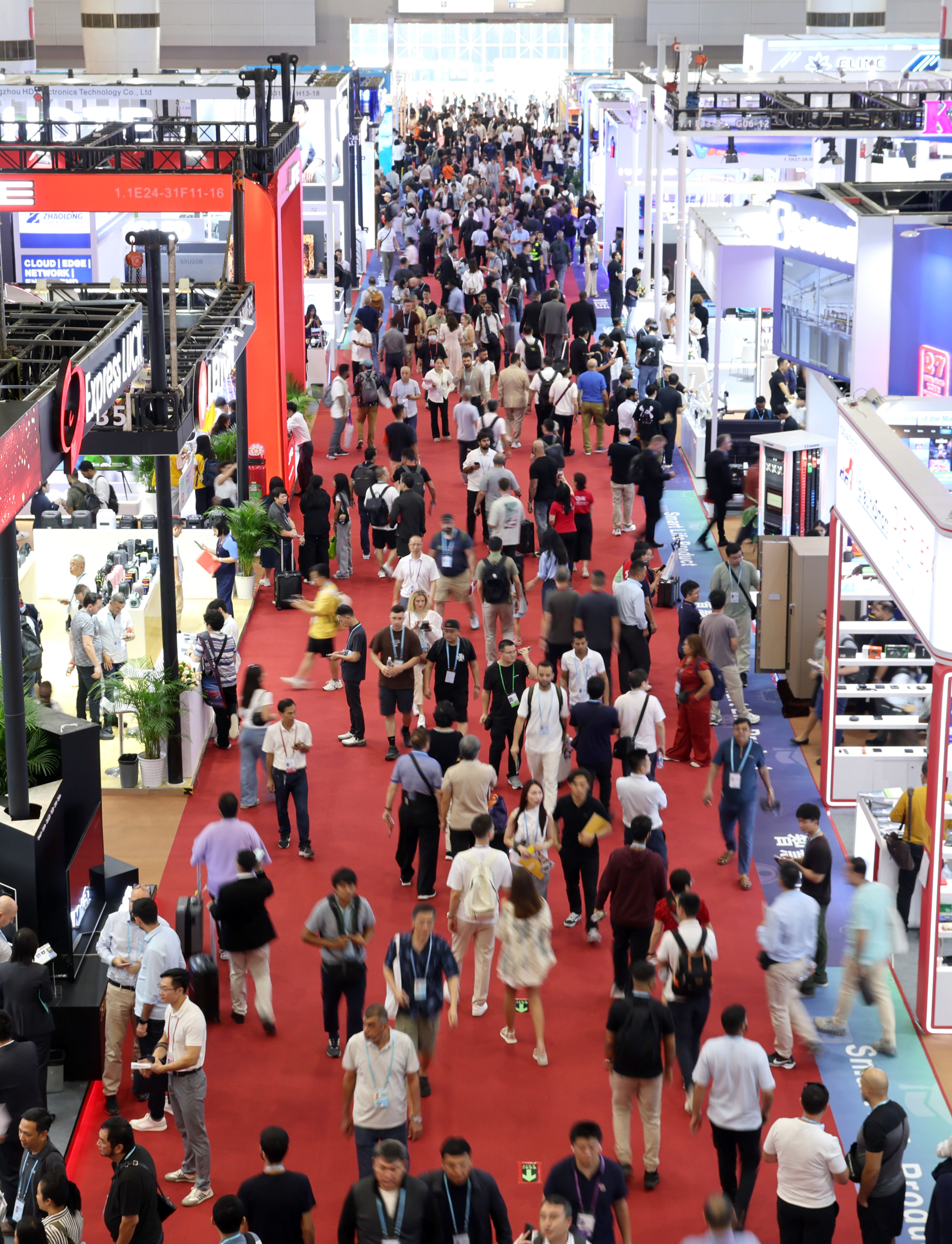 People visit the Canton Fair in Guangzhou, Guangdong province, last  week. Photo: Xinhua