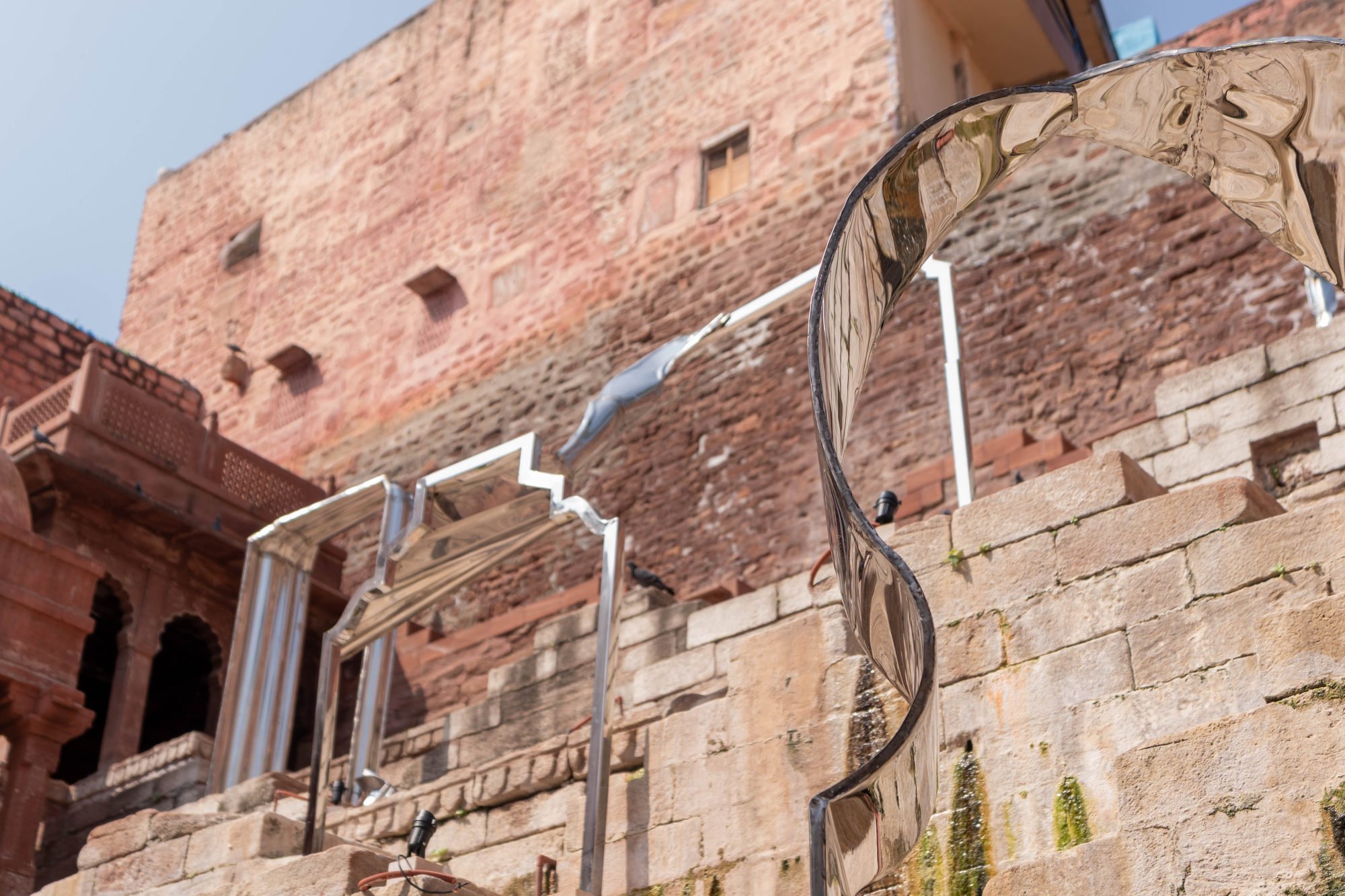 Subterranean Inversion: Structures of Forgetting featured sculptures draped across the Mahila Baag Jhalra stepwell. Photo: RMZ foundation Subterranean Inversion: Structures of Forgetting featured sculptures draped across the Mahila Baag Jhalra stepwell. Photo: RMZ foundation