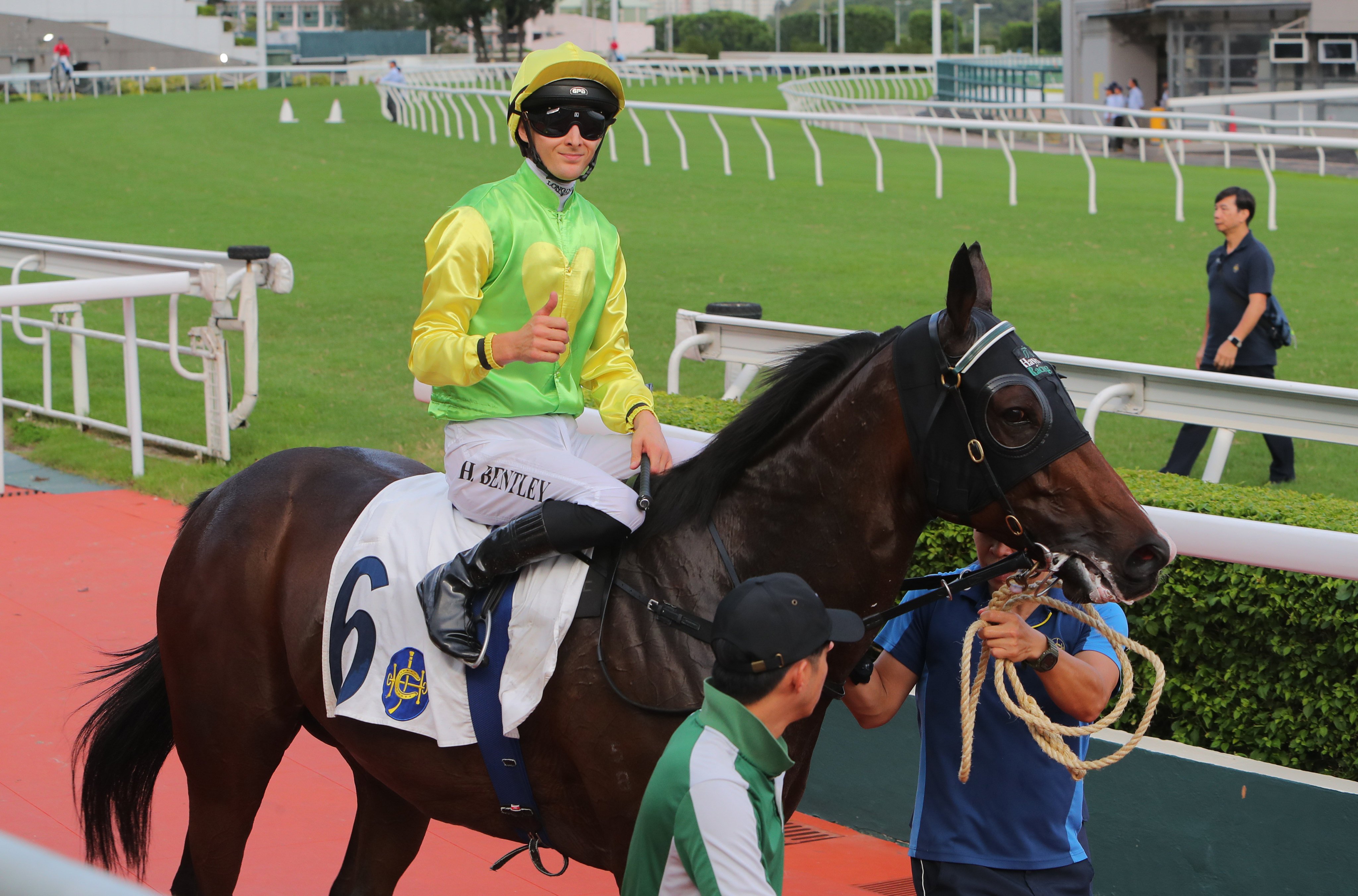 Harry Bentley teams up again with Tomodachi Kokoroe in the Premier Bowl. Photos: Kenneth Chan