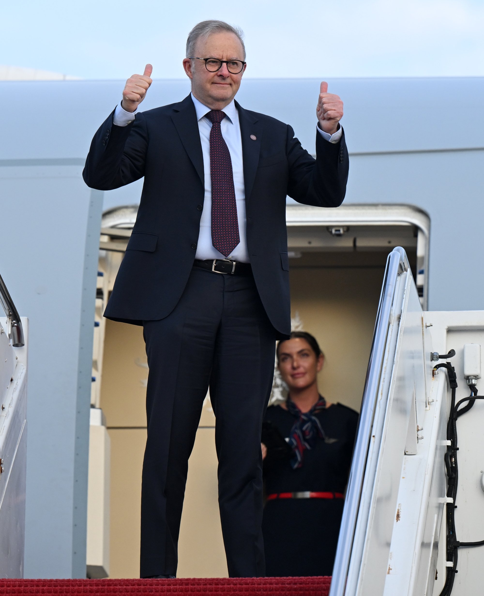 Anthony Albanese gives a thumbs-up as he boards a plane in Maryland after visiting Washington last Tuesday. Photo: AAP/dpa Anthony Albanese gives a thumbs-up as he boards a plane in Maryland after visiting Washington last Tuesday. Photo: AAP/dpa