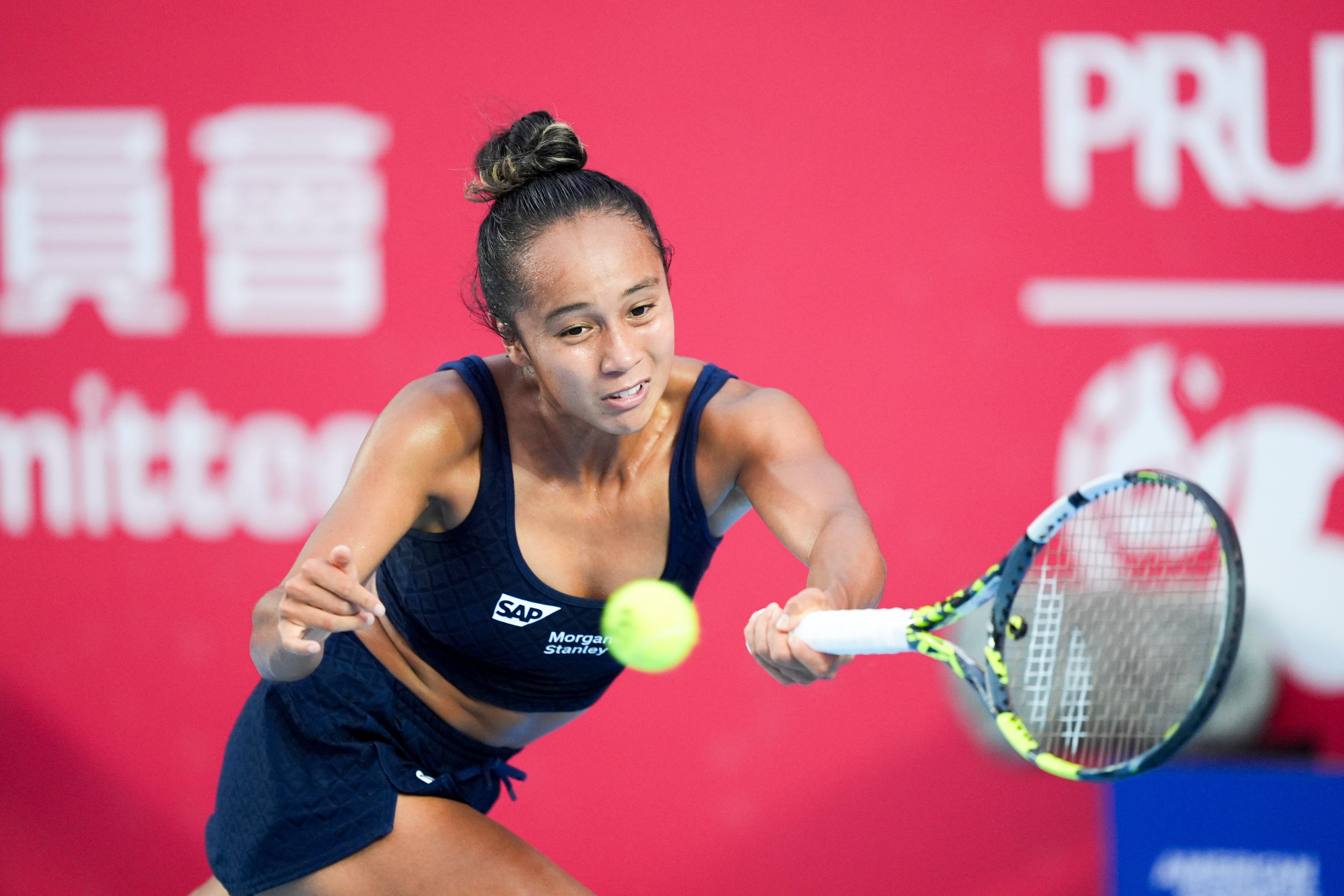 Leylah Fernandez beat China’s Wang Xiyu in straight sets to get her Prudential Hong Kong Open campaign on the way at Victoria Park on Tuesday. Photo: Eugene Lee