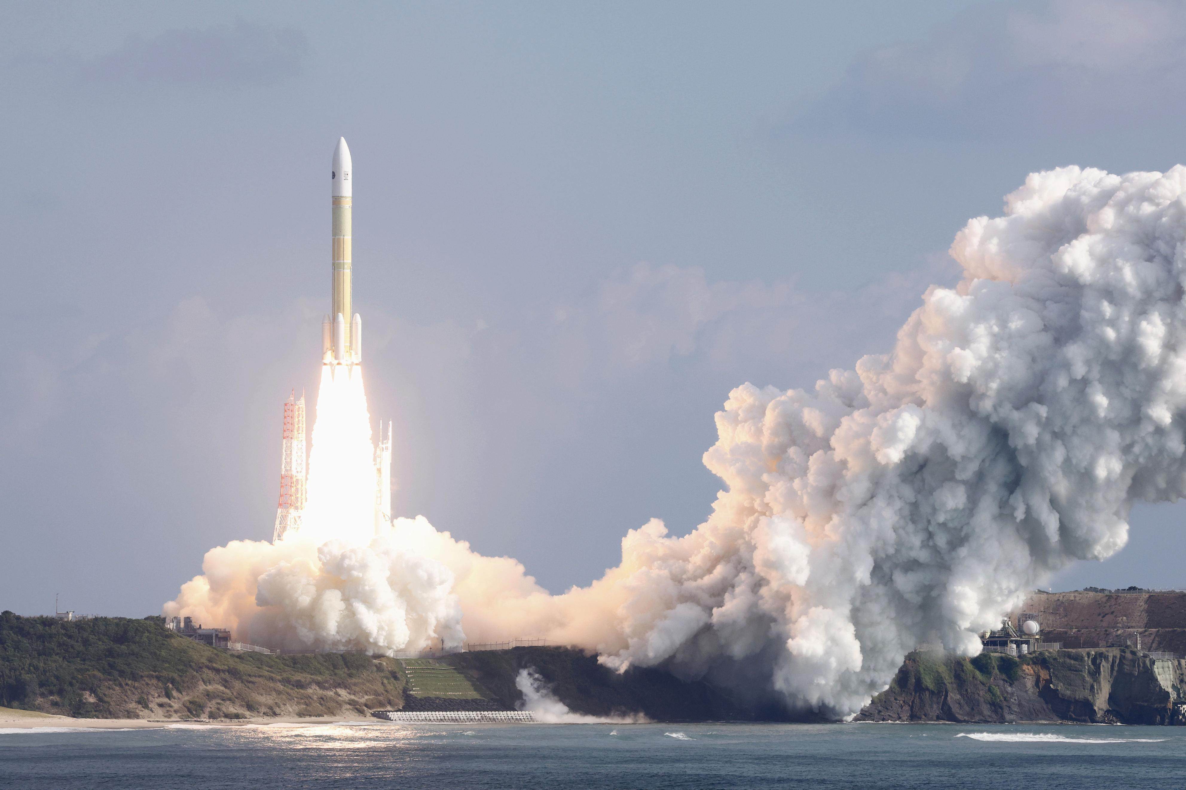 An H3 rocket carrying the first HTV-X unmanned cargo spacecraft bound for the ISS lifts off from the Tanegashima Space Centre in Minamitane, Japan on Sunday. Photo: Kyodo
