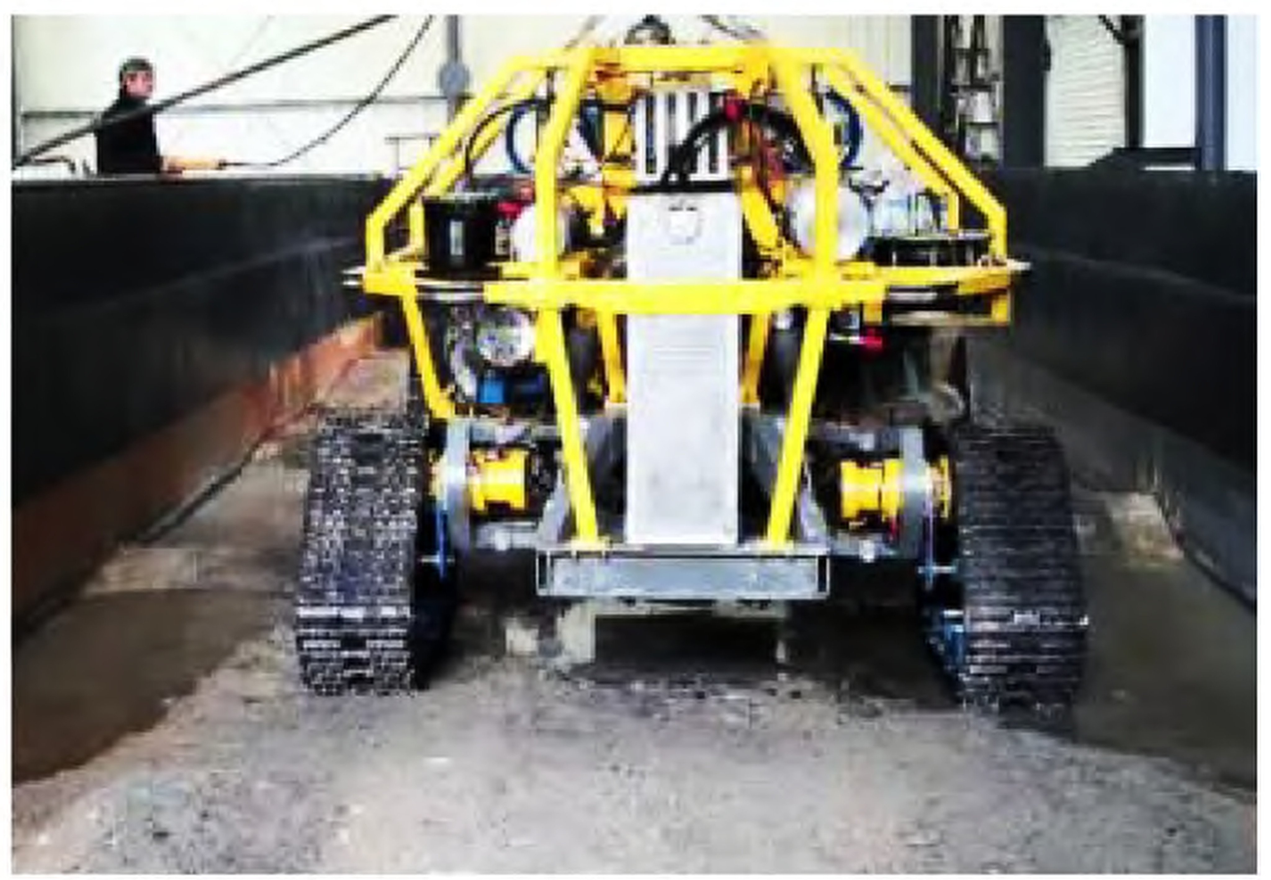 The rover is powered by four independently driven tracks, each capable of adjusting its height autonomously. Photo: National Engineering Research Centre for Metal Mining