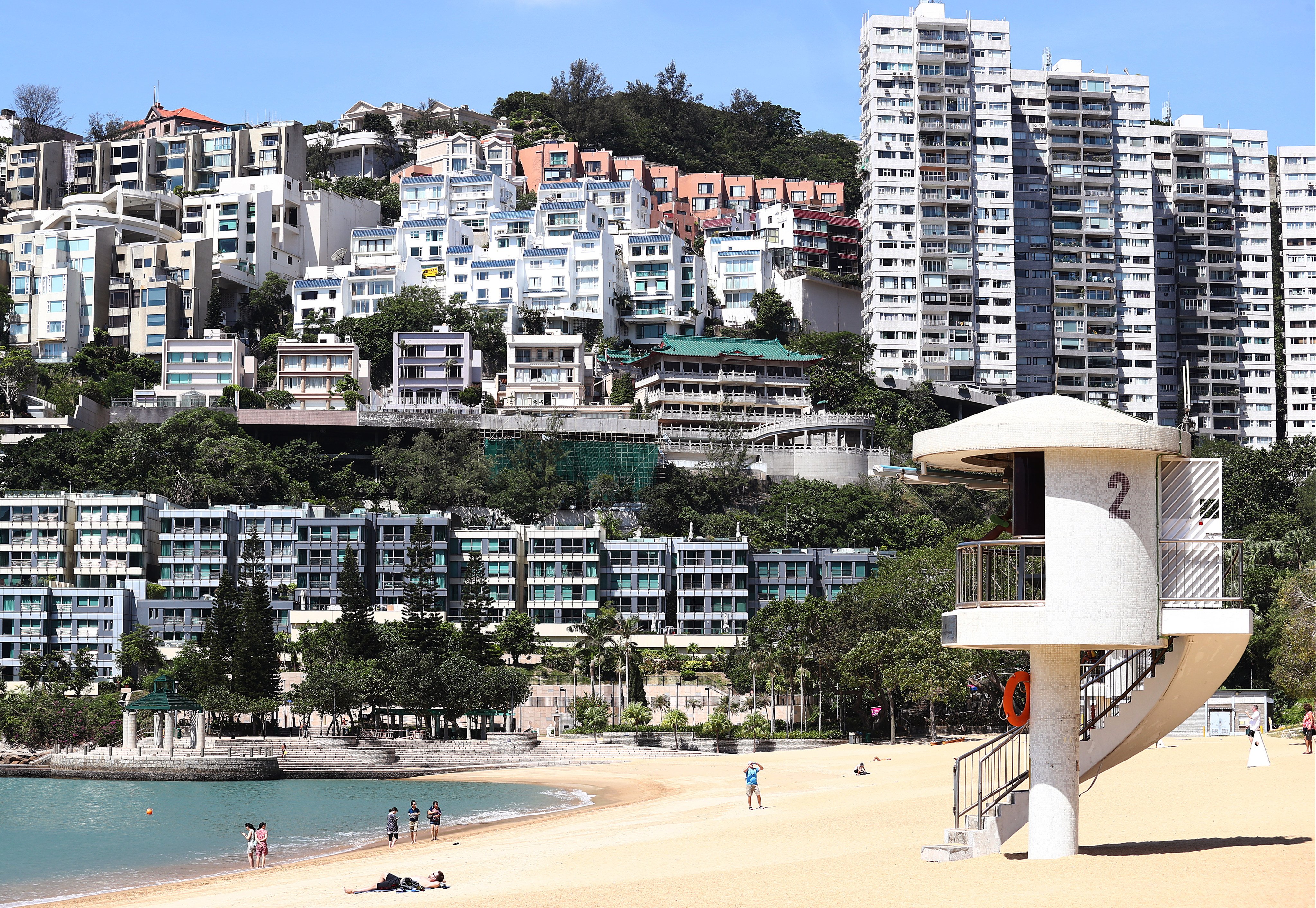 General exterior view of luxury flats at Repulse Bay. Photo: Nora Tam