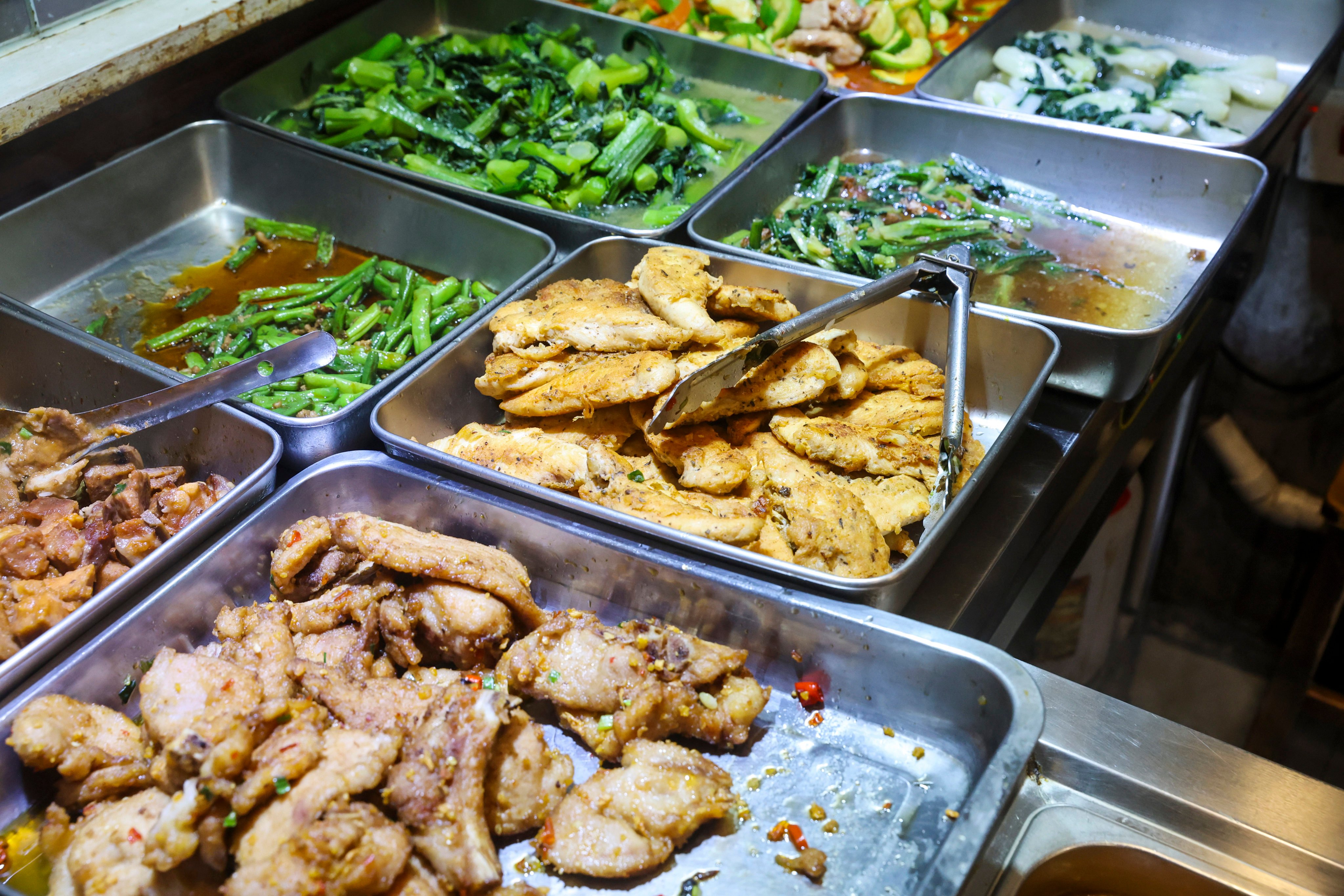 Dishes served at two-dish-rice shop Hong Kong Family Food in Causeway Bay. Photo: Edmond So