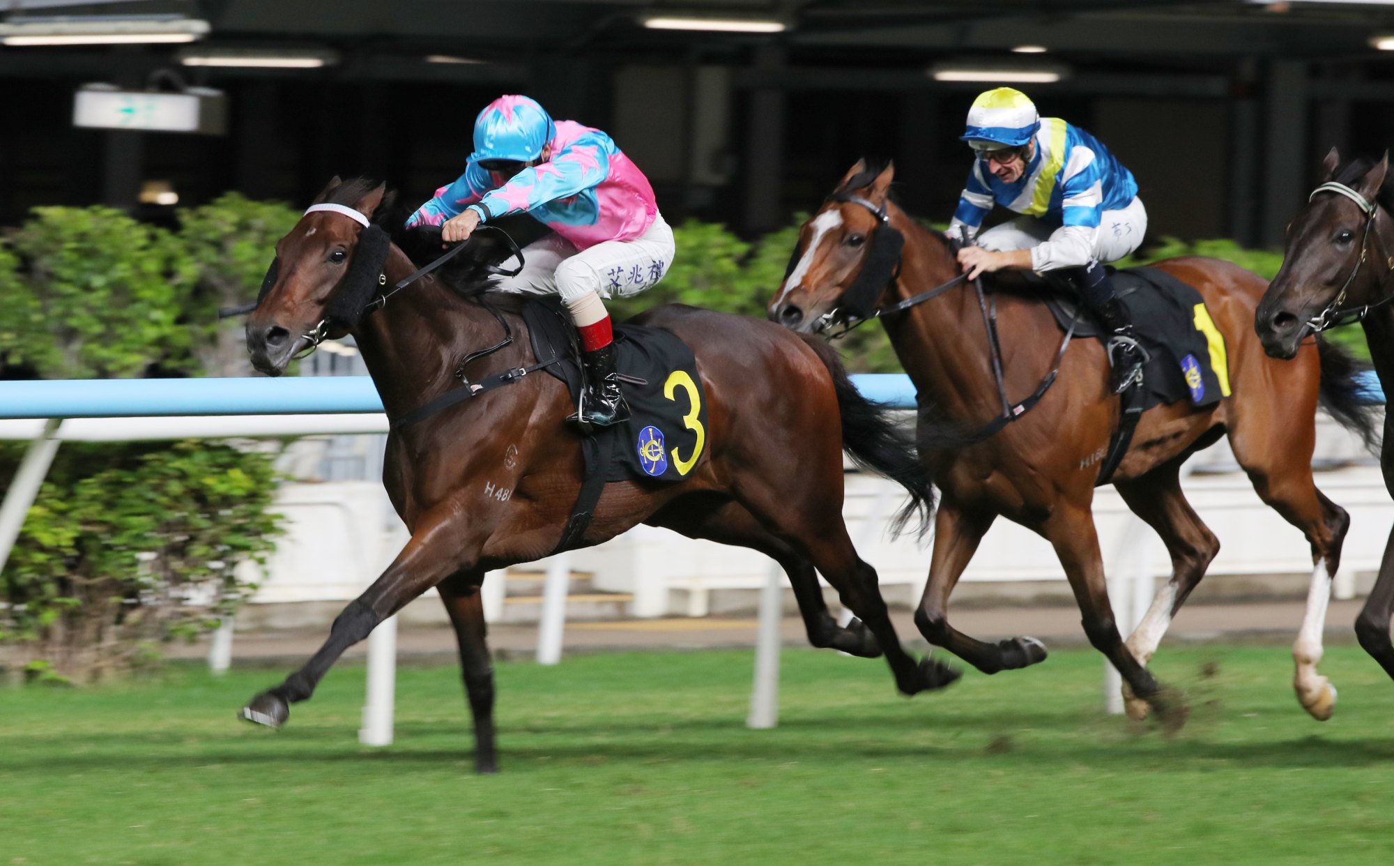 Andrea Atzeni salutes on Super Unicorn, his most recent winner.