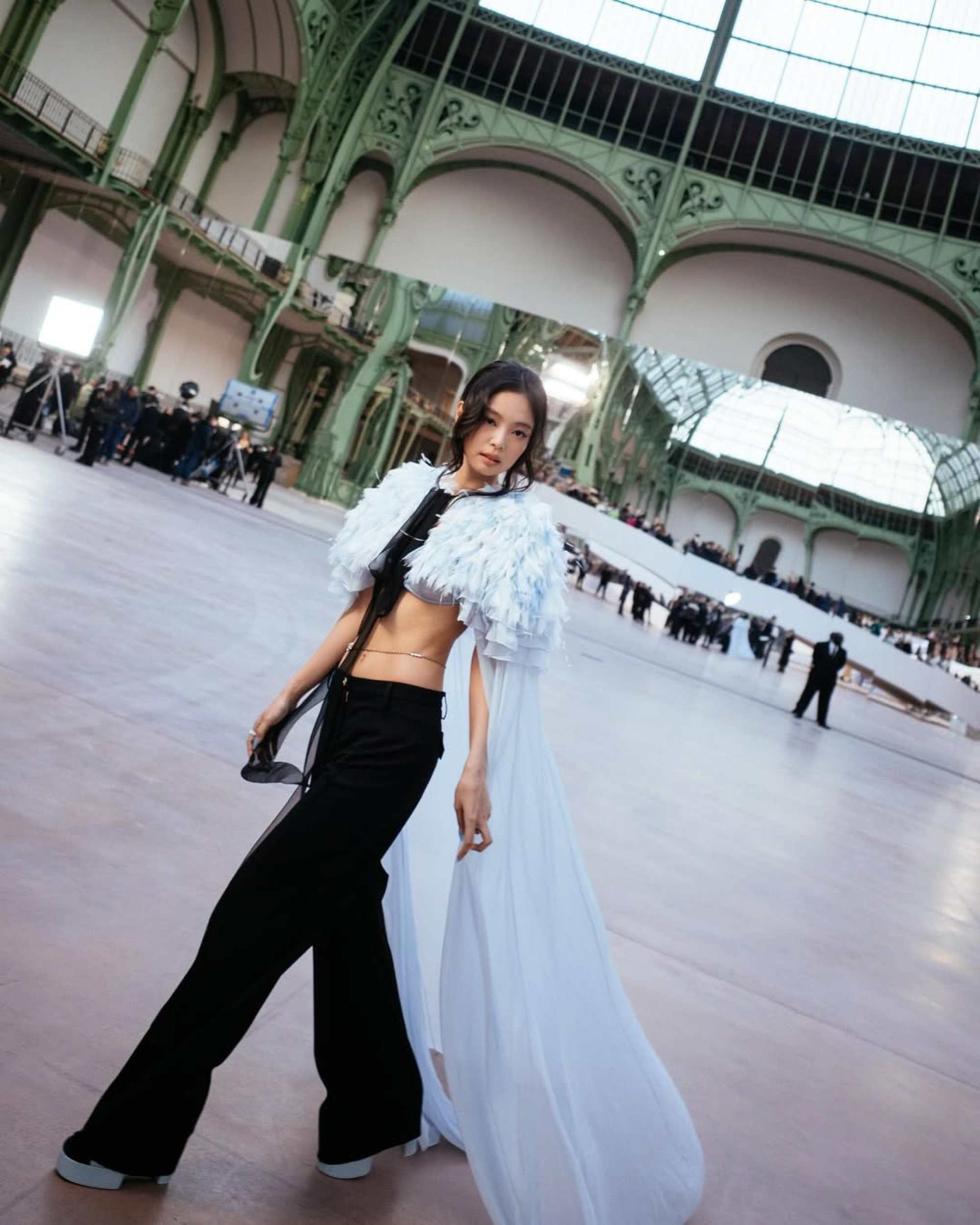 Jennie of Blackpink has recently helped popularise capes. Photo: @jennierubyjane/Instagram