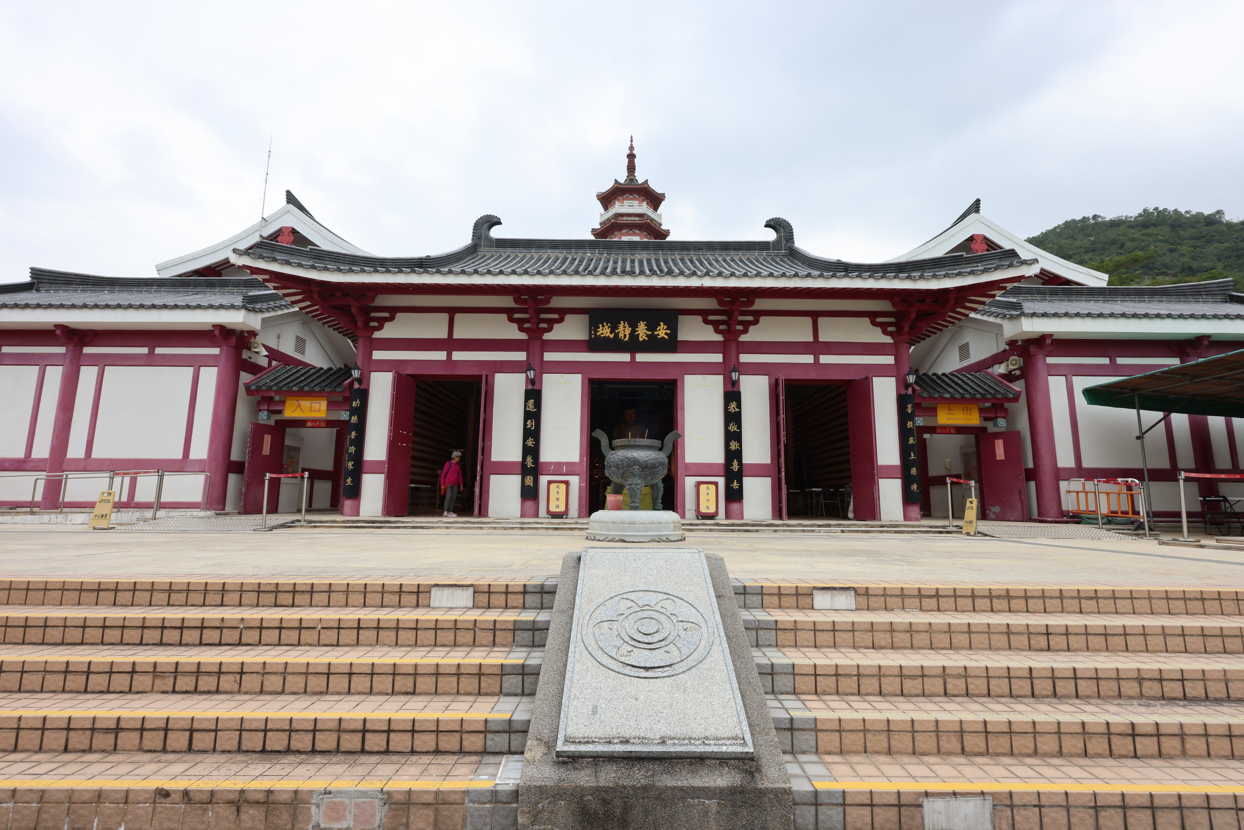 Po Fook Hill Cemetery. Photo: Jelly Tse