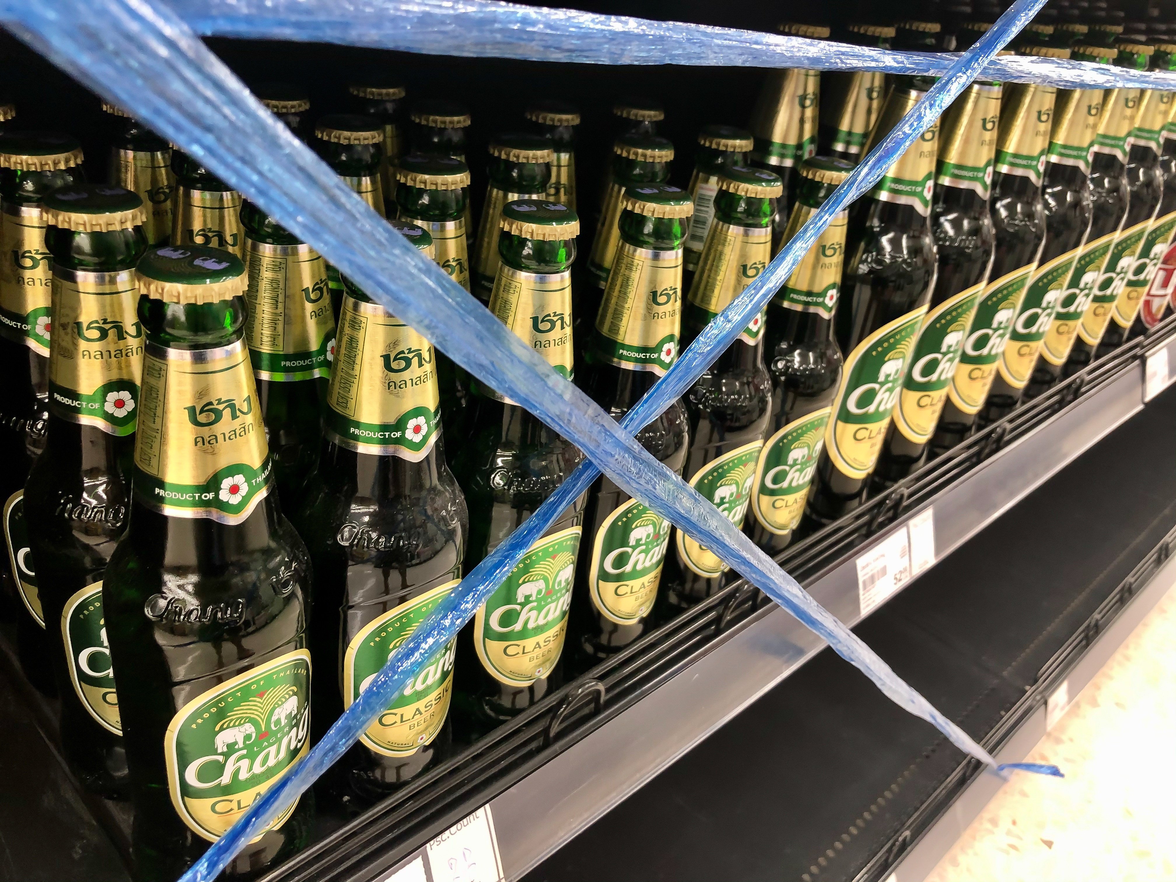 scmp.com - Bloomberg - Thailand rolls out US$300 fines for daytime drinkers in change to alcohol laws