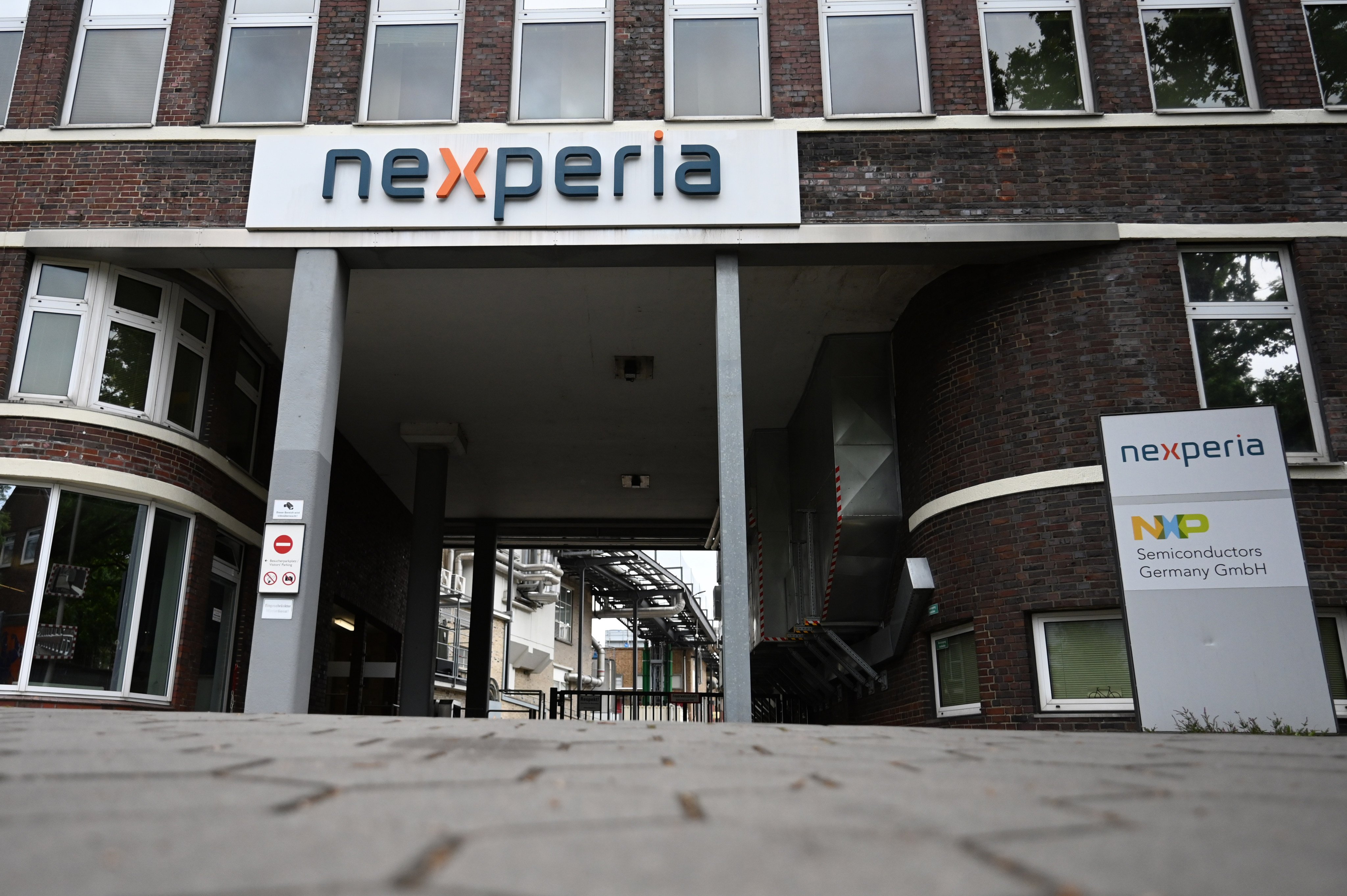 China has agreed to talks with the Netherlands to resolve the crisis over chipmaker Nexperia. Photo: dpa