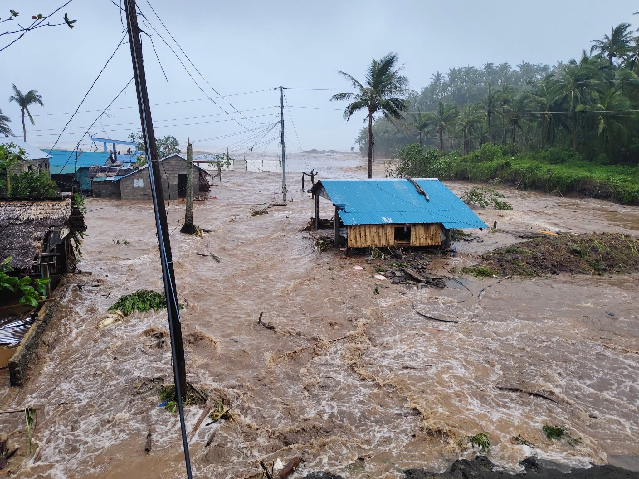 A flood in Catanduanes on Sunday amid Typhoon Fung-wong. Photo: Handout via Xinhua