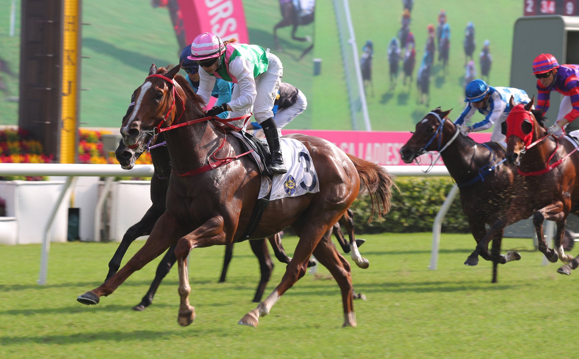 Britney Wong boots home Circuit Grand Slam.