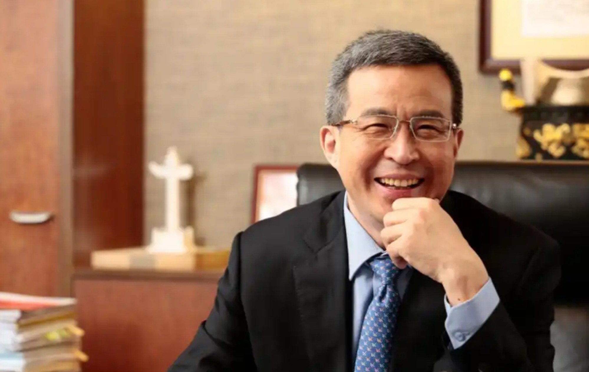 Zhao graduated with a master’s degree in finance from the prestigious Shanghai Jiao Tong University in the 1980s; he met Lu while serving in the People’s Liberation Army in 1986, and they married two years later. Photo: Baidu