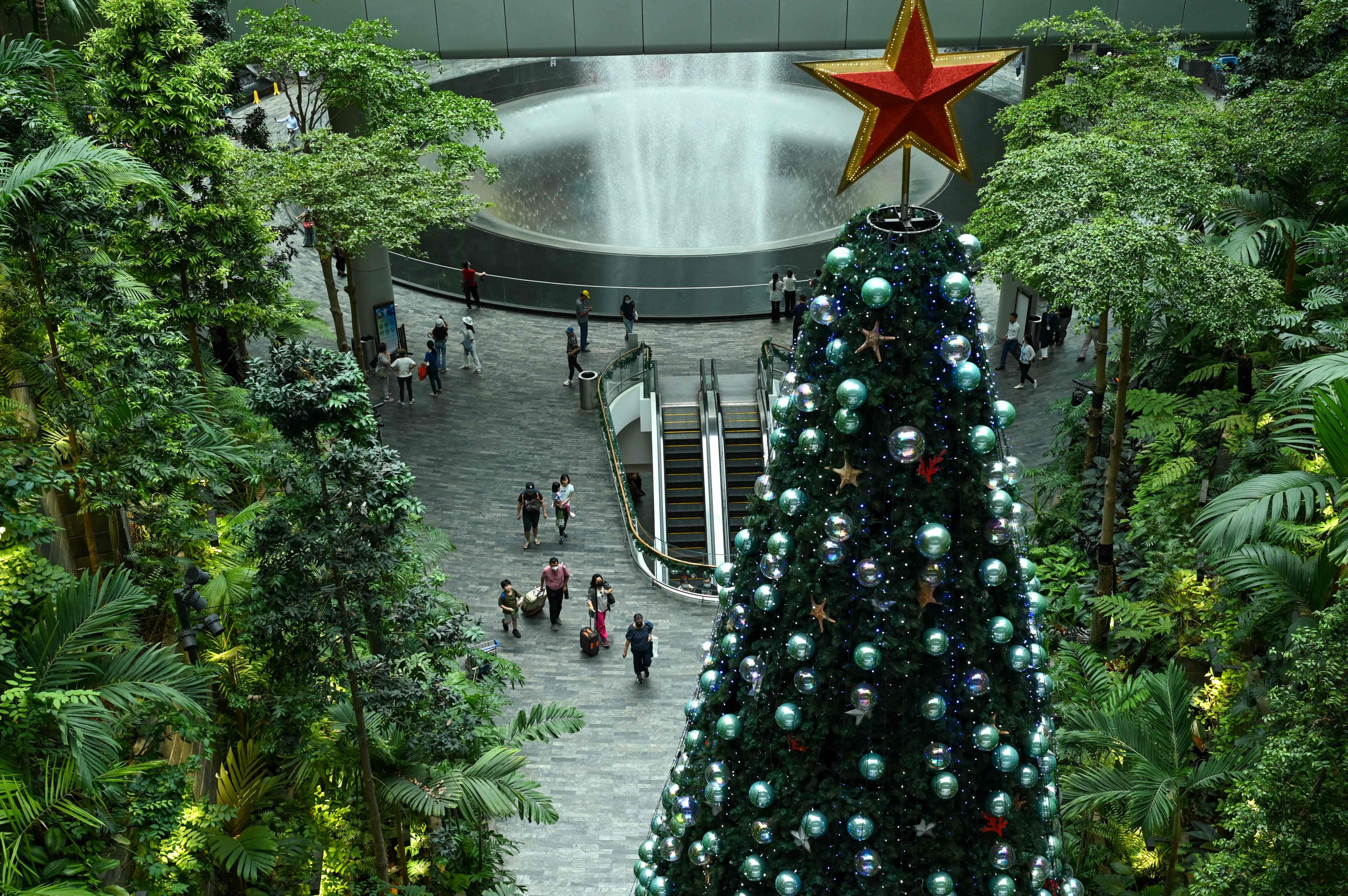 An Australian passenger is accused of stealing anti-ageing supplements from a shop at Singapore’s Changi Airport. Photo: AFP