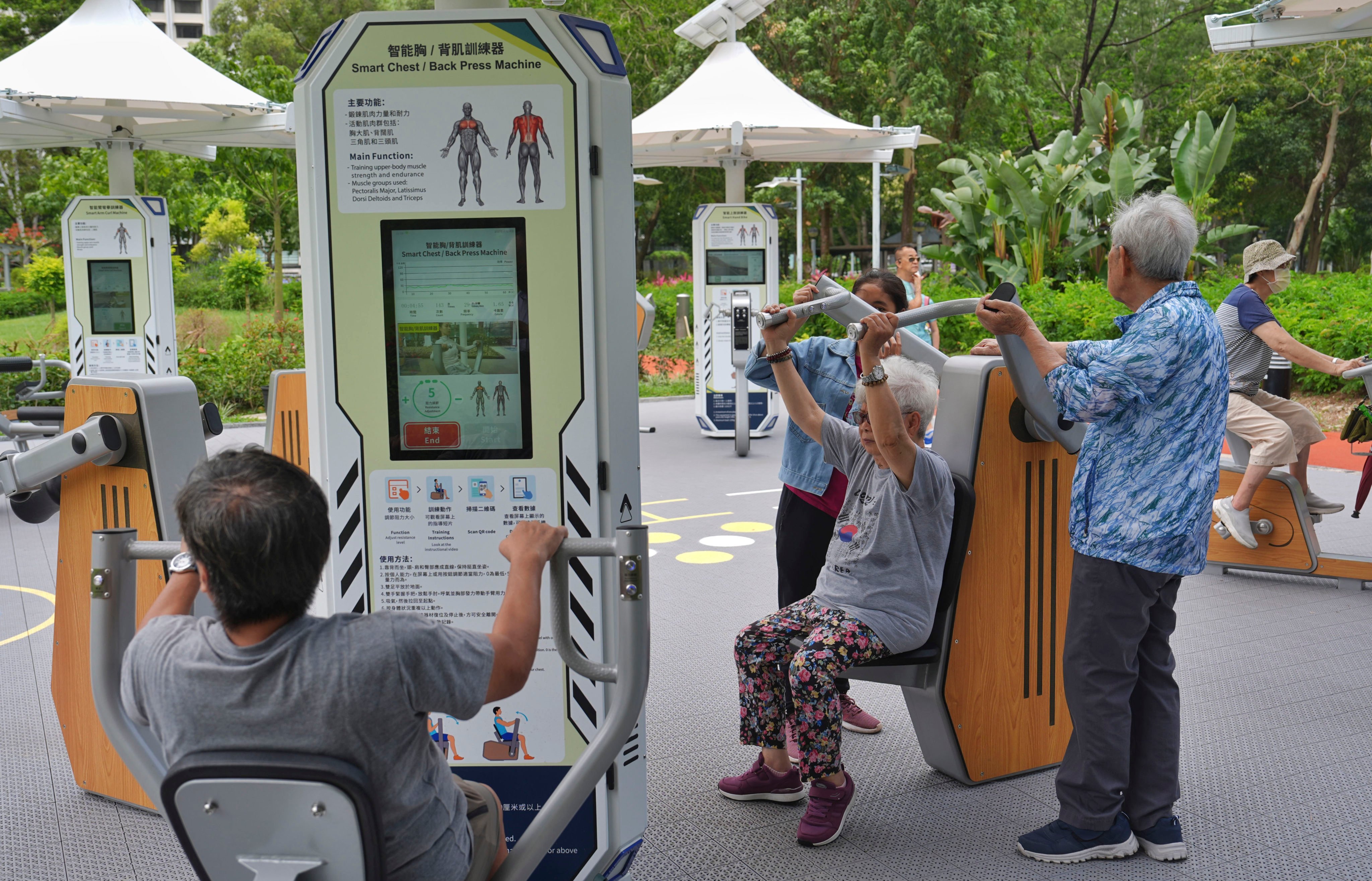 A local think tank has called on Hong Kong to promote more meaningful, inclusive lives for its growing elderly population. Photo: Elson Li