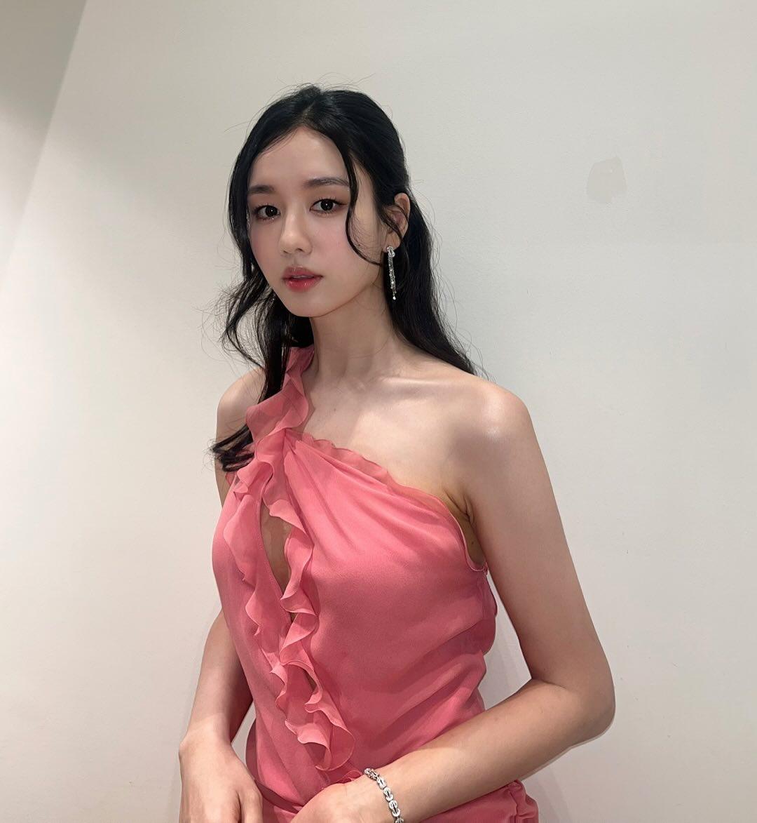 Korean actress Ahn Eun-jin will next be seen in the K-drama series Dynamite Kiss (2025). Photo: Instagram/eunjin___a