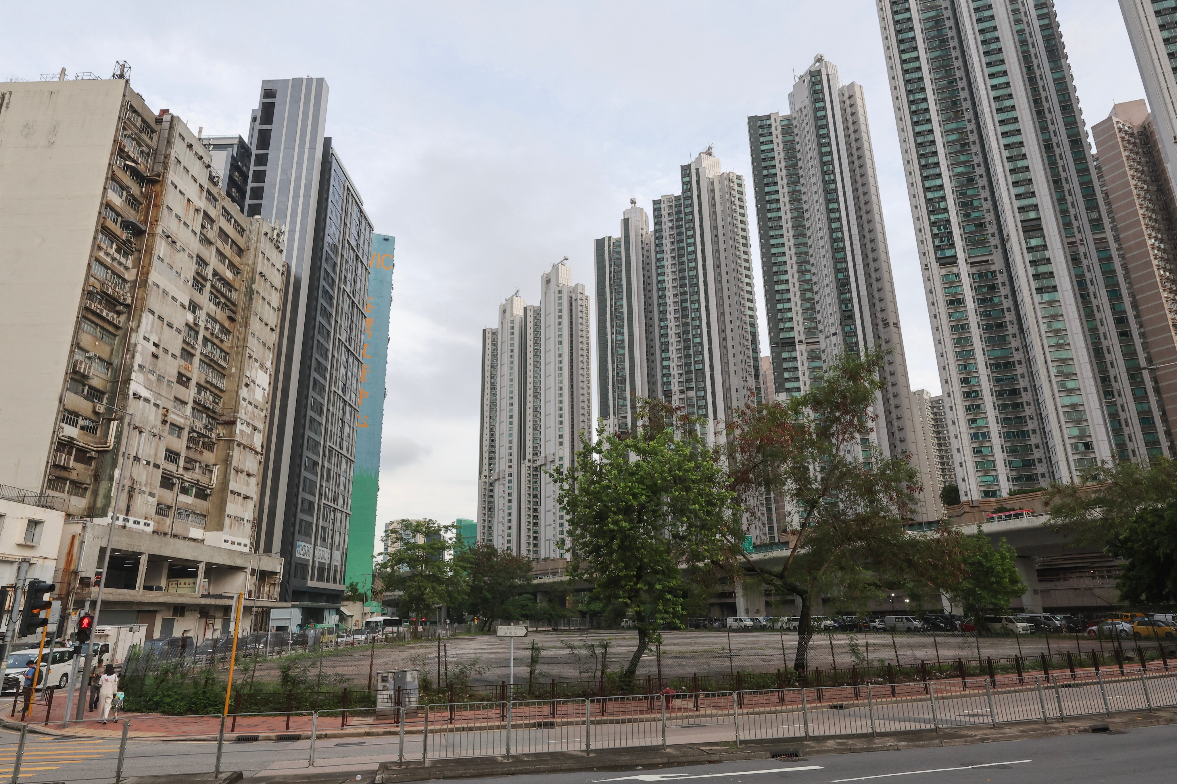 View of a plot at the junction of Wing Shun Street and Texaco Road in Tsuen Wan. Photo Edmond So