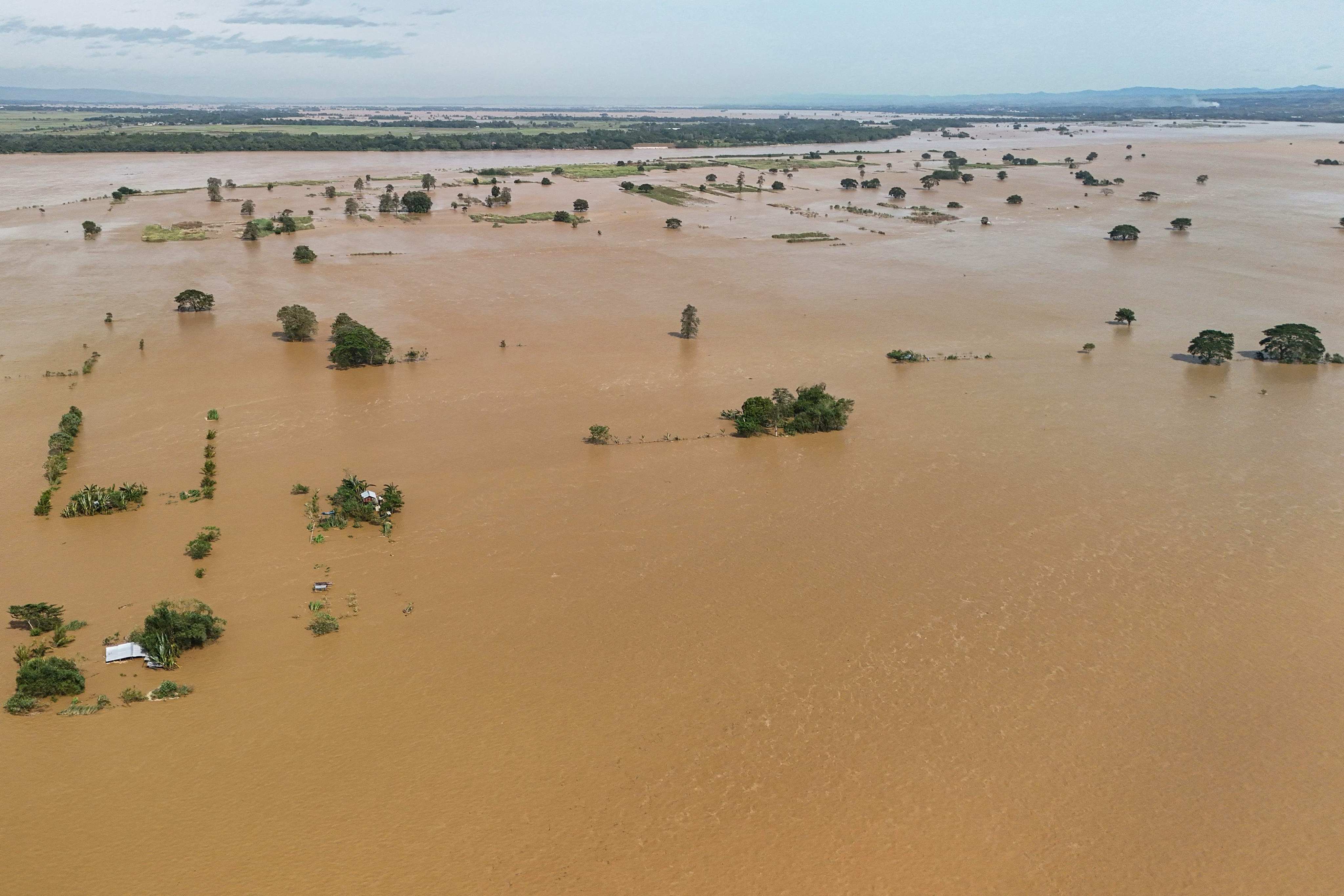 An aerial view of submerged houses and farm lands in Tuguegarao City, Cagayan province, north of Manila, on November 11, after Typhoon Fung-Wong lashed the Philippines. Photo: AFP