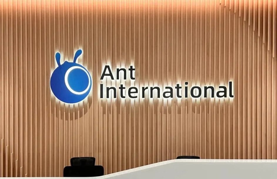 Ant International and UBS seek to explore innovations in blockchain-based tokenised deposits. Photo: Handout